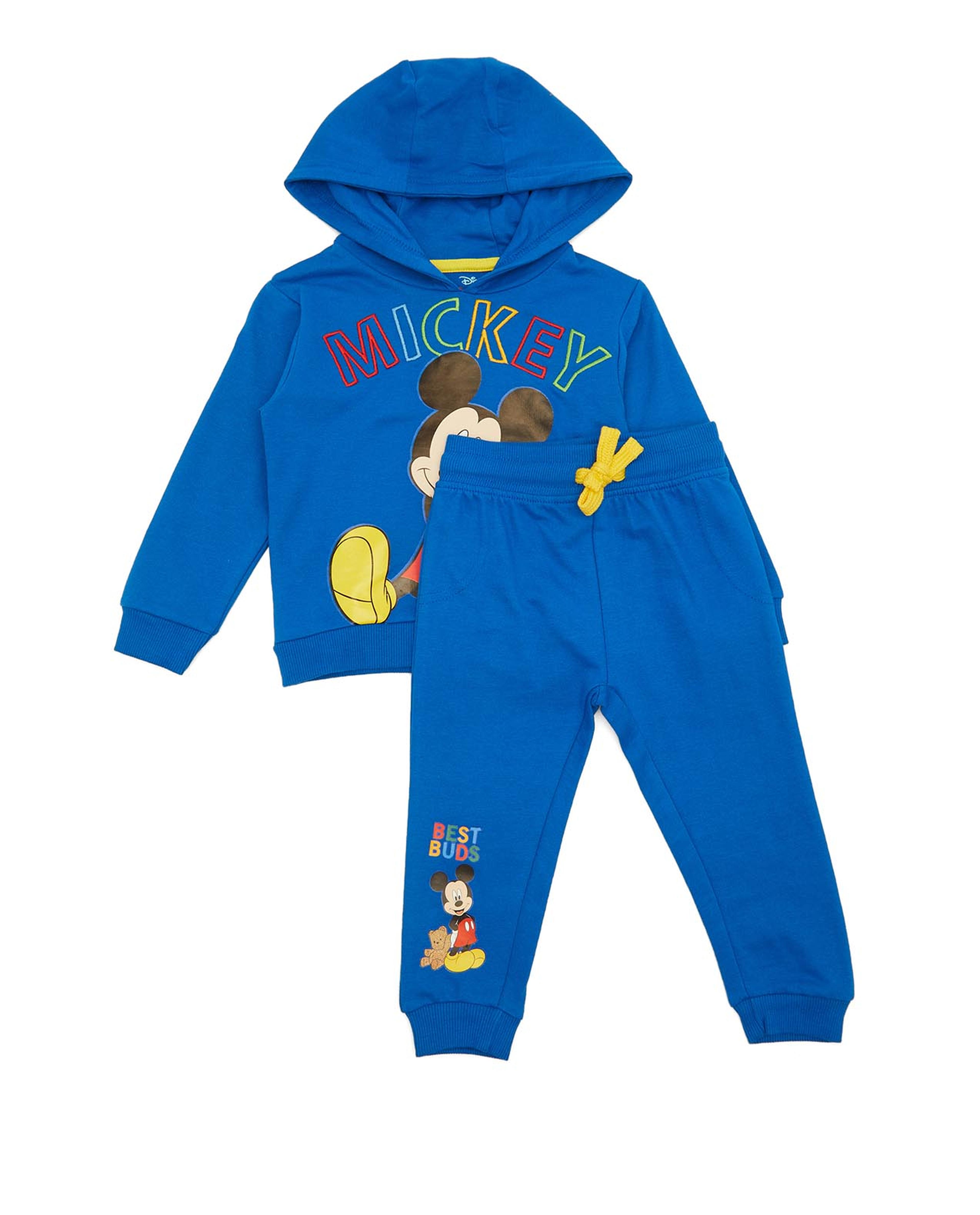 طقم ملابس بطبعة