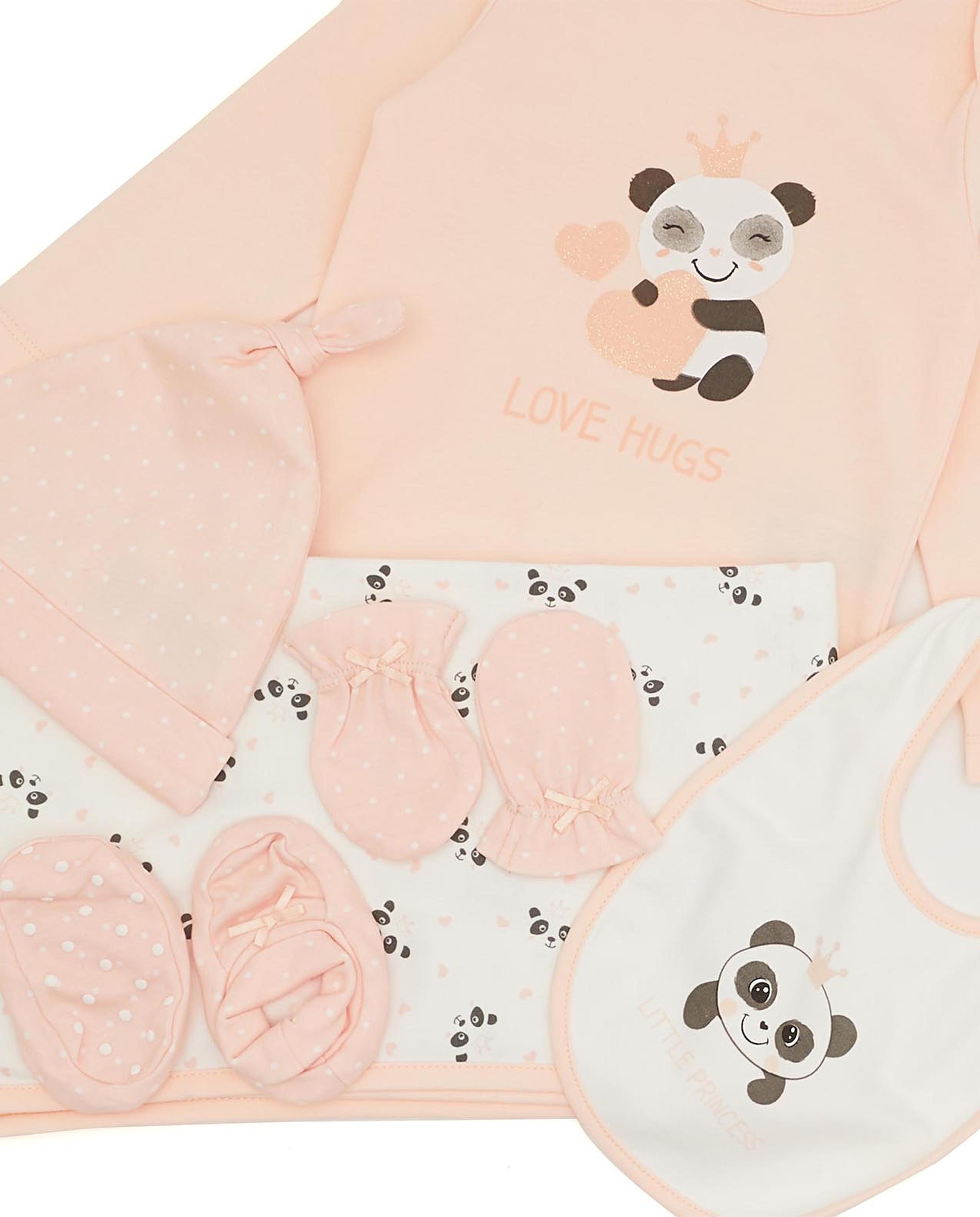 Newborn's 6-Piece Gift Set