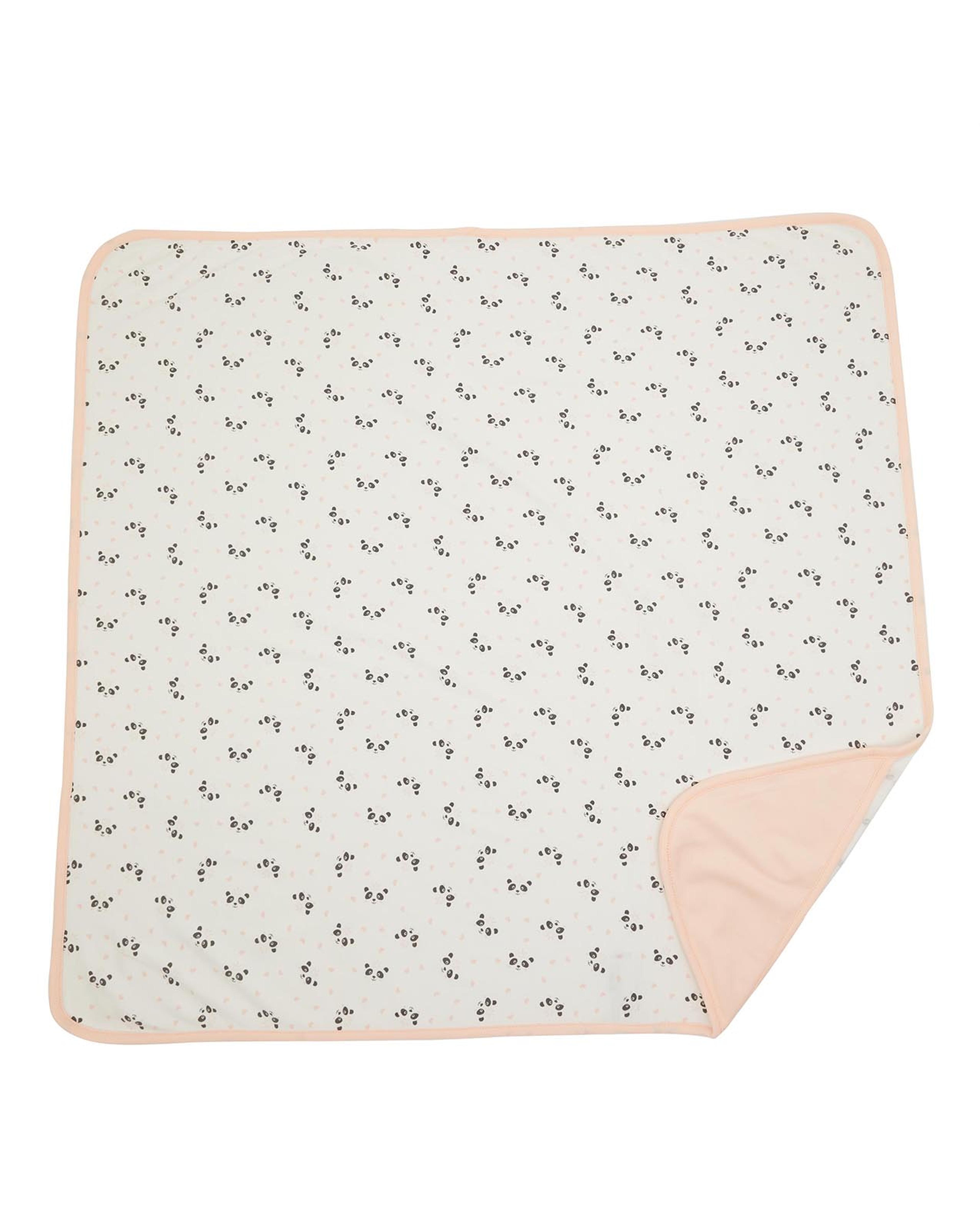 Newborn's 6-Piece Gift Set