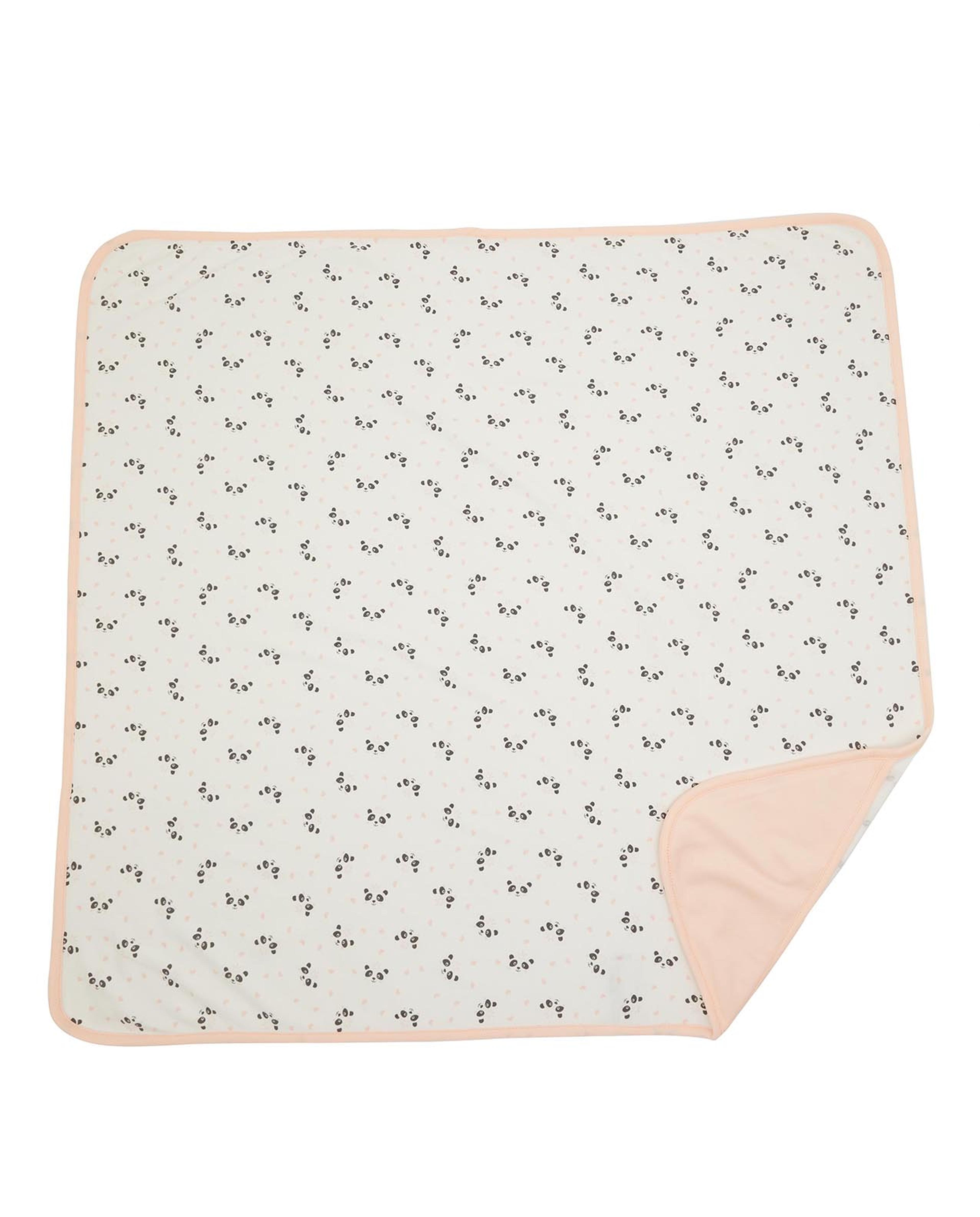 Newborn's 6-Piece Gift Set