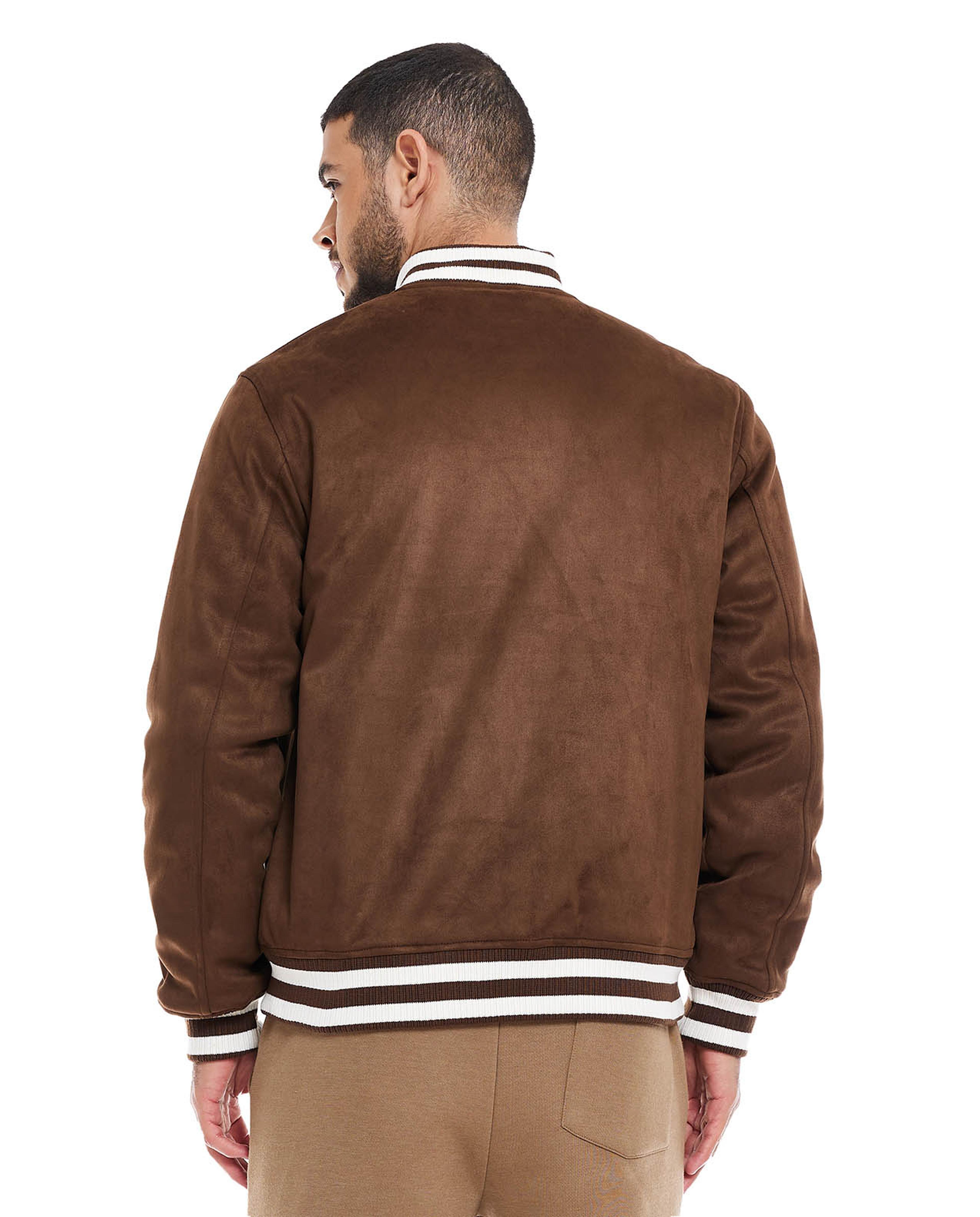 جاكيت سادة بأزرار