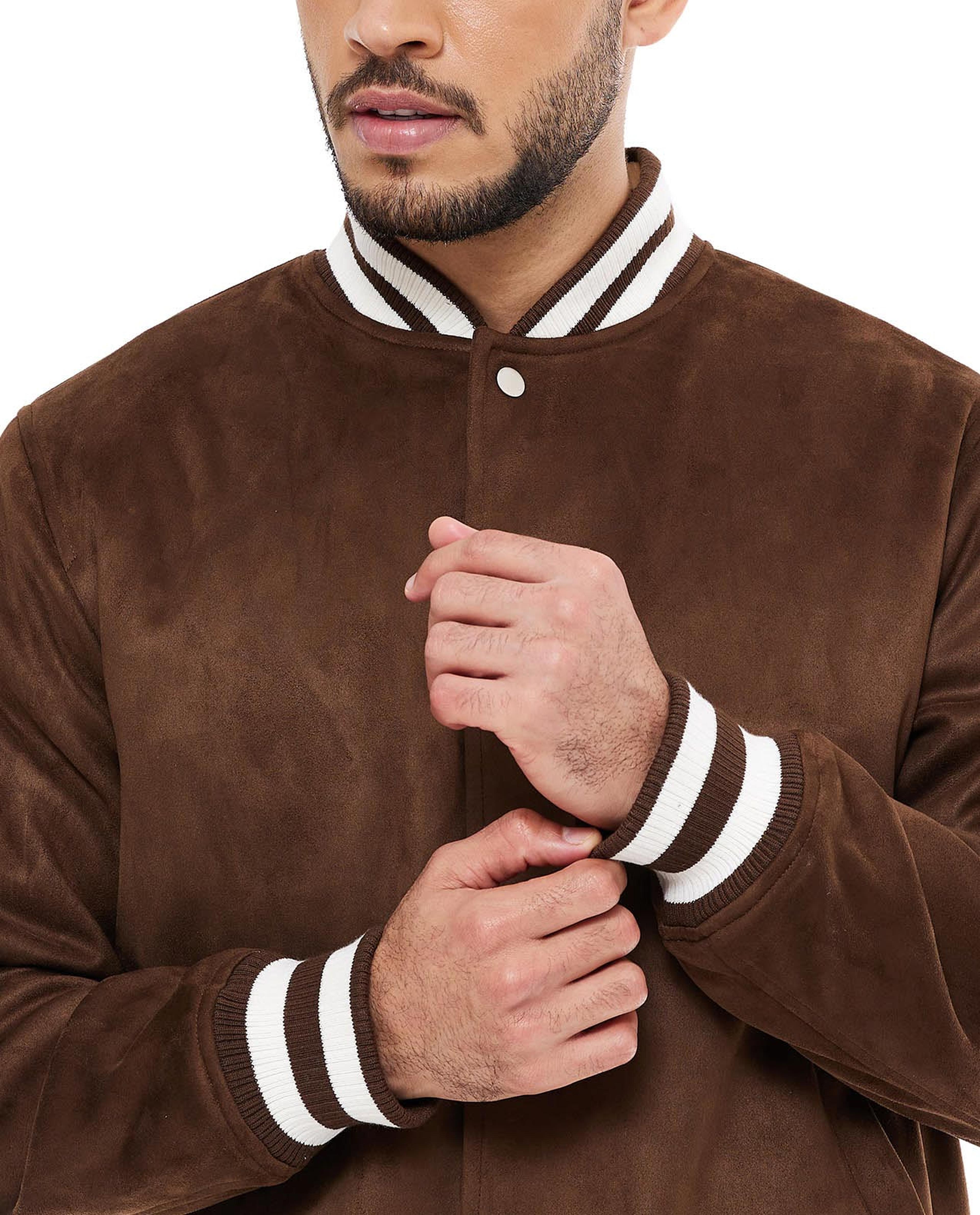 جاكيت سادة بأزرار