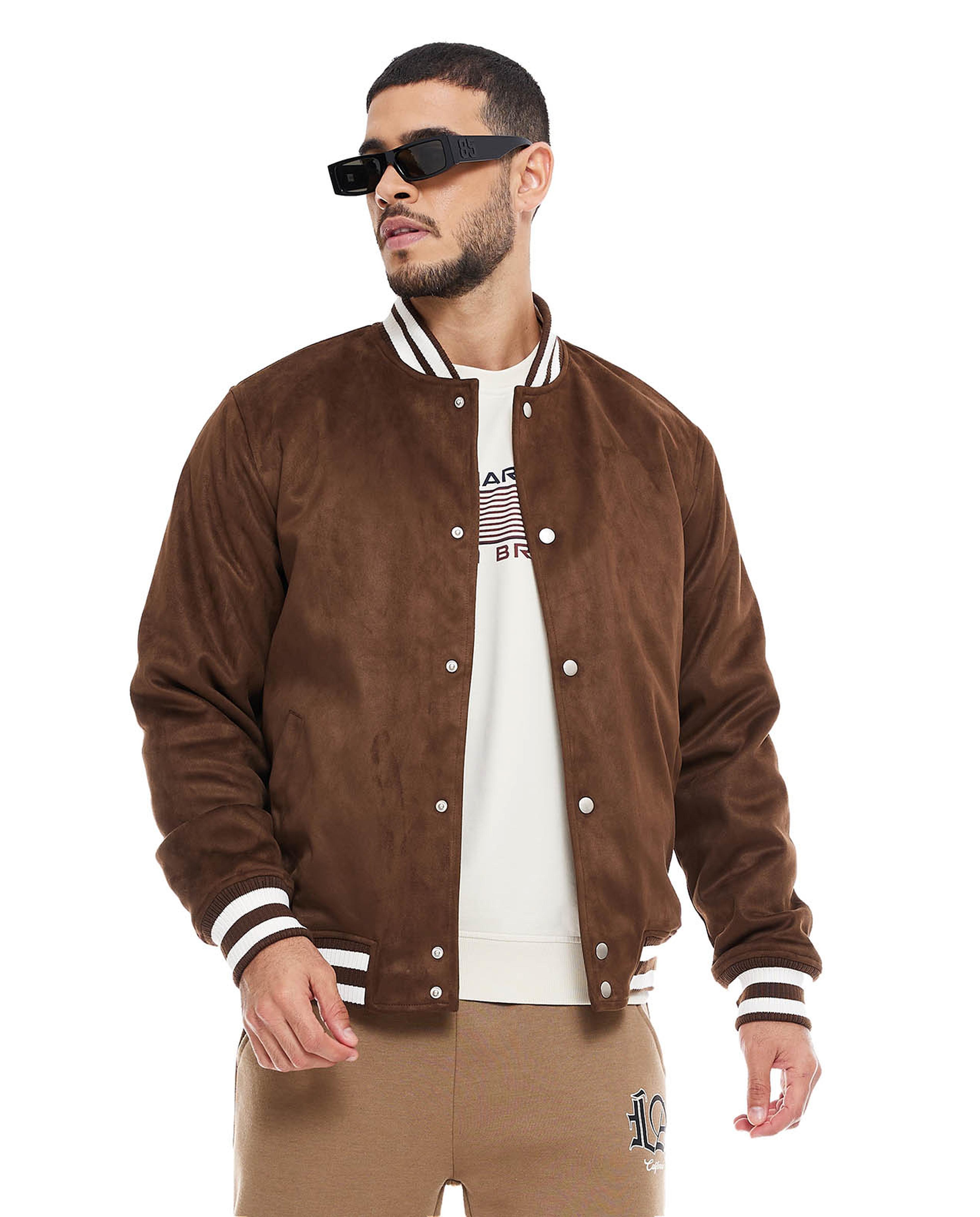 جاكيت سادة بأزرار