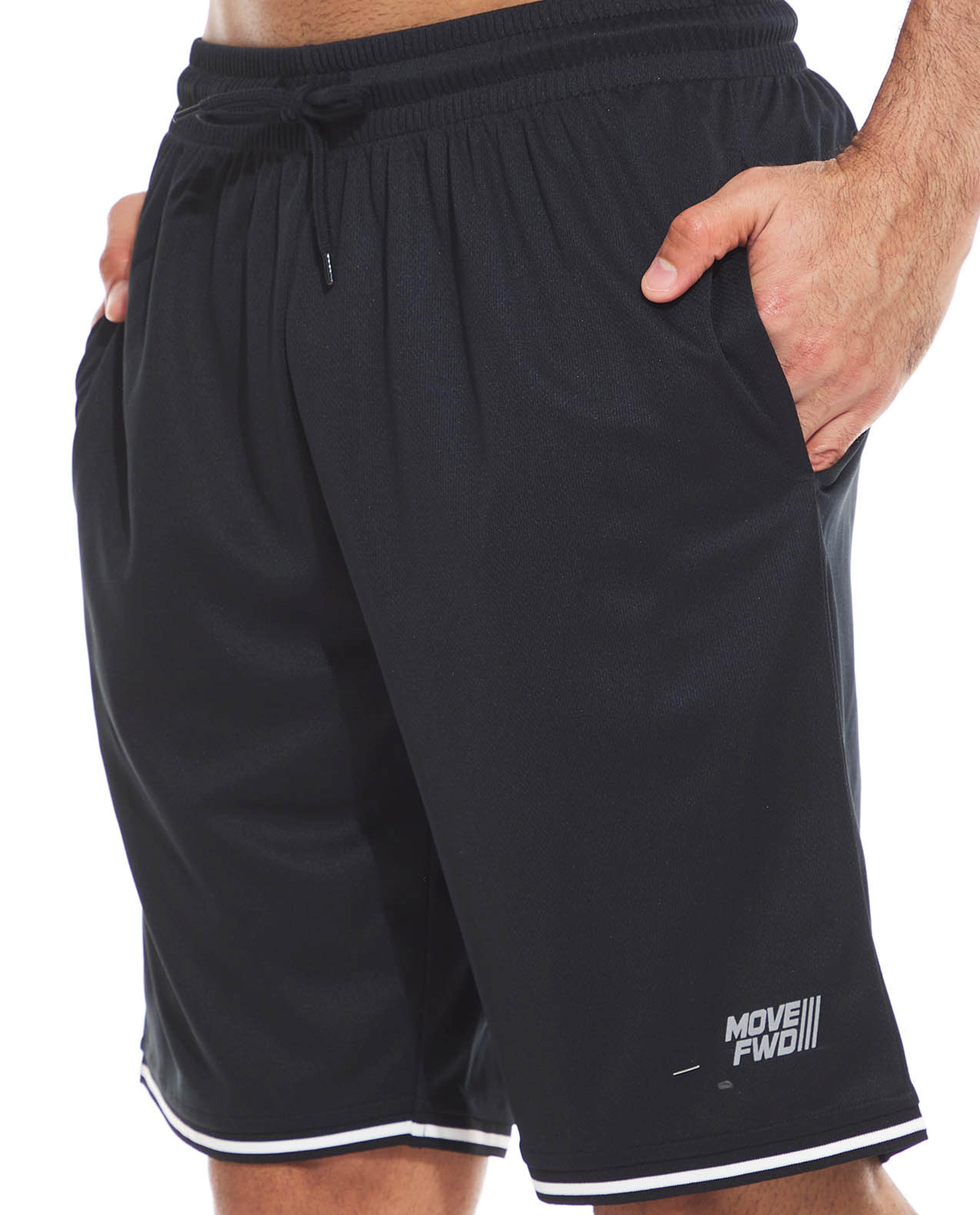 شورت رياضي بخصر برباط بحواف بألوان معاكسة