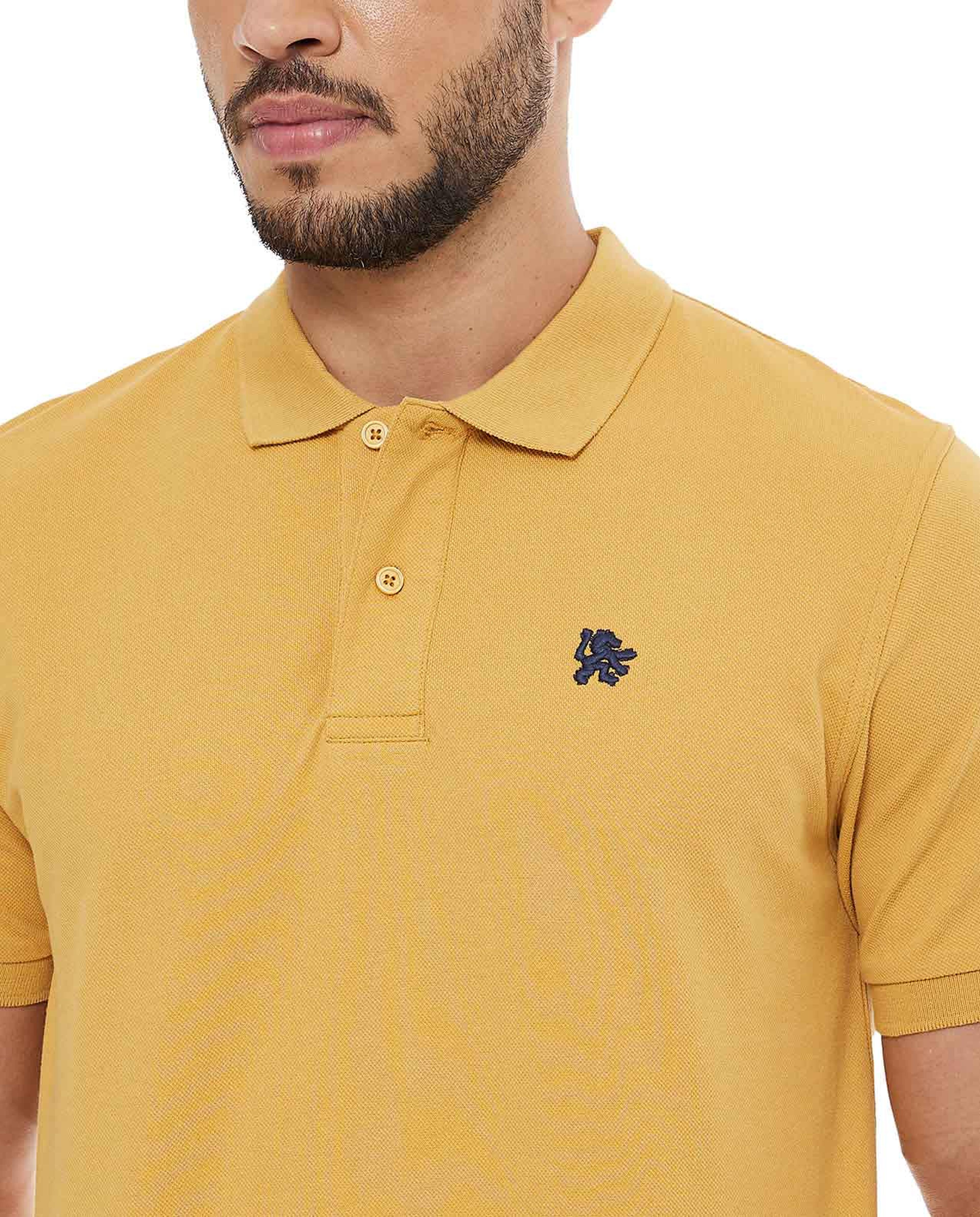 تيشيرت بولو بأكمام قصيرة مطرز