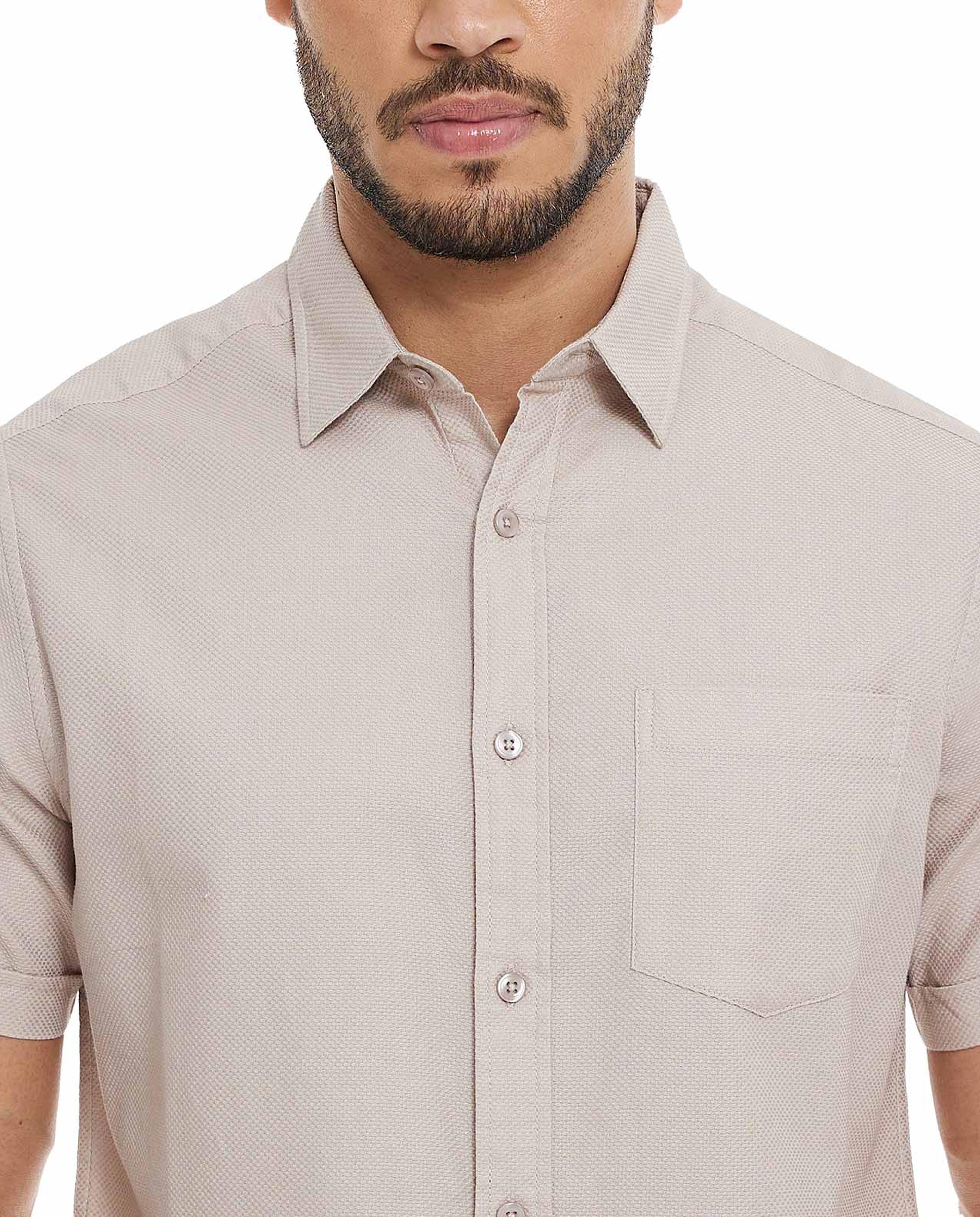 قميص بأكمام قصيرة بياقة كلاسيكية سادة