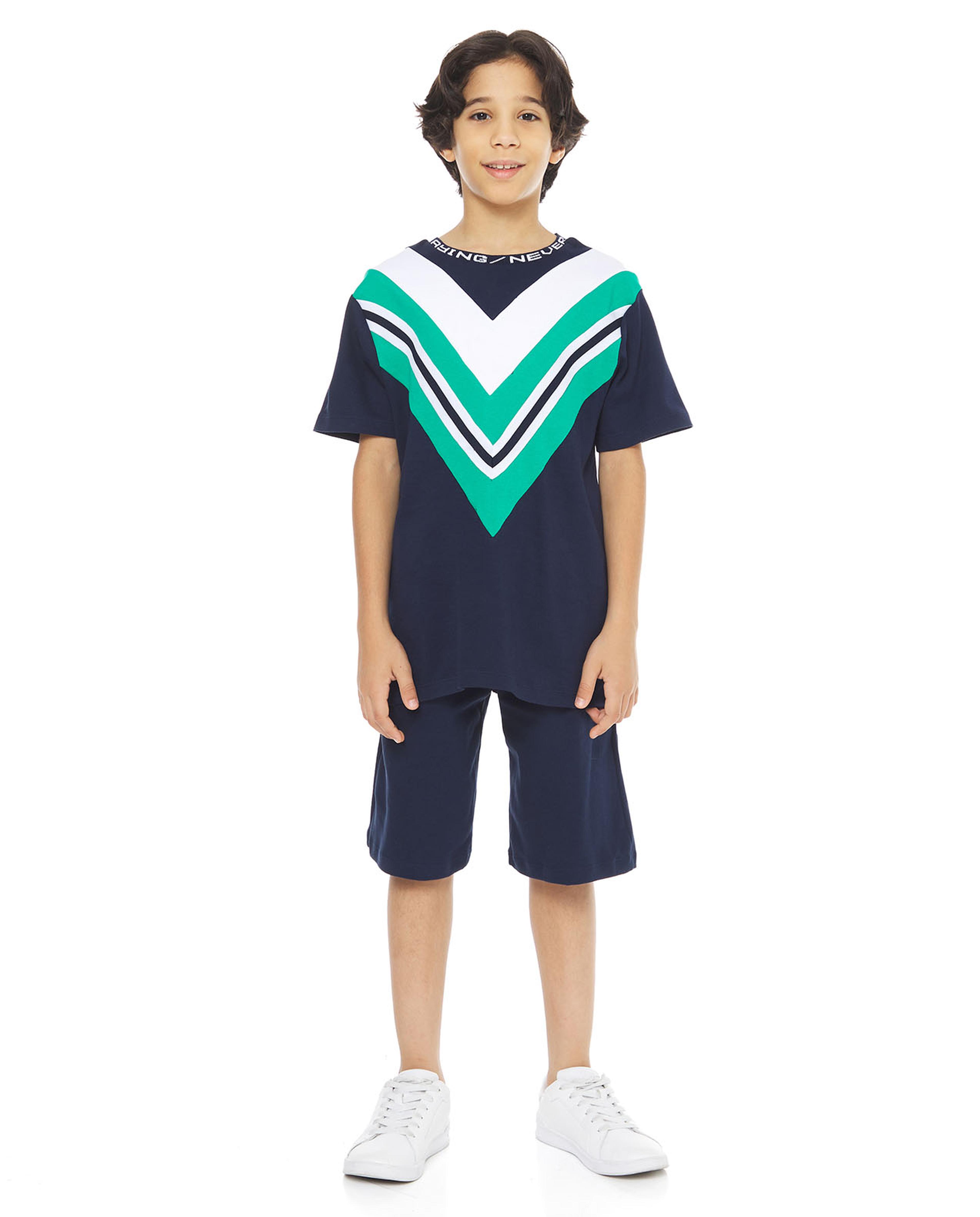 طقم ملابس بطبعة