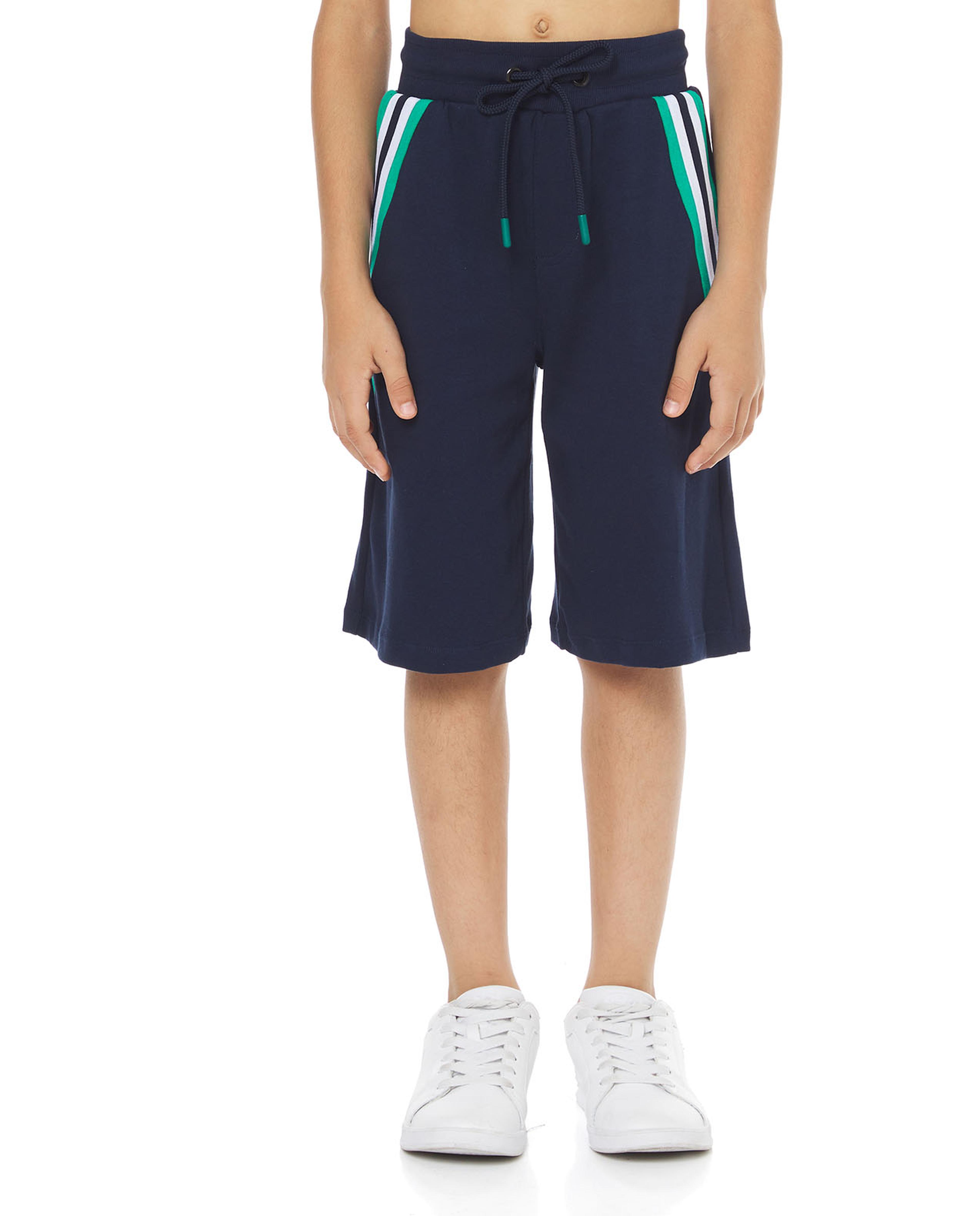 طقم ملابس بطبعة