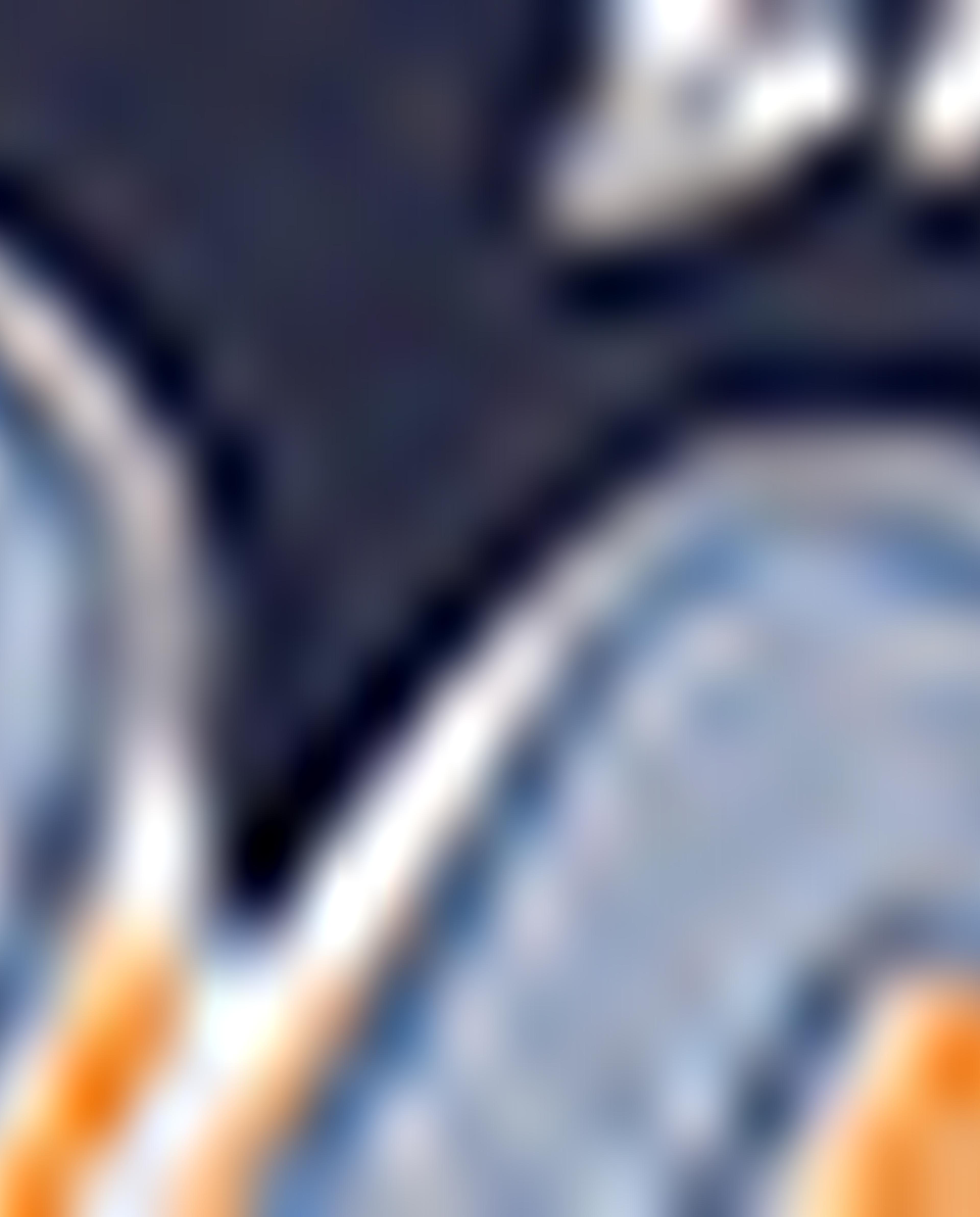 تيشيرت بطبعة بياقة دائرية بأكمام قصيرة