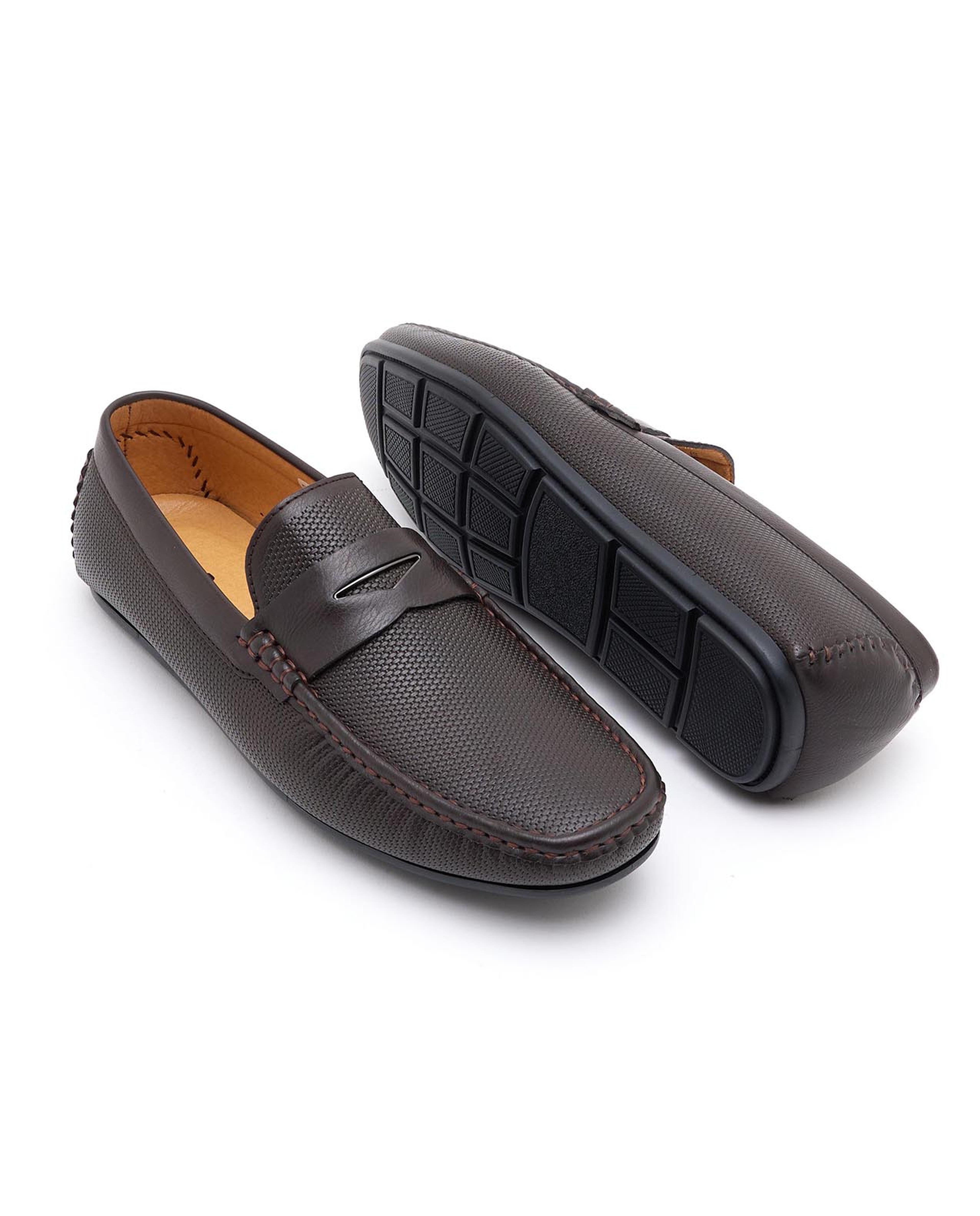 لوفر منقوش سليب اون