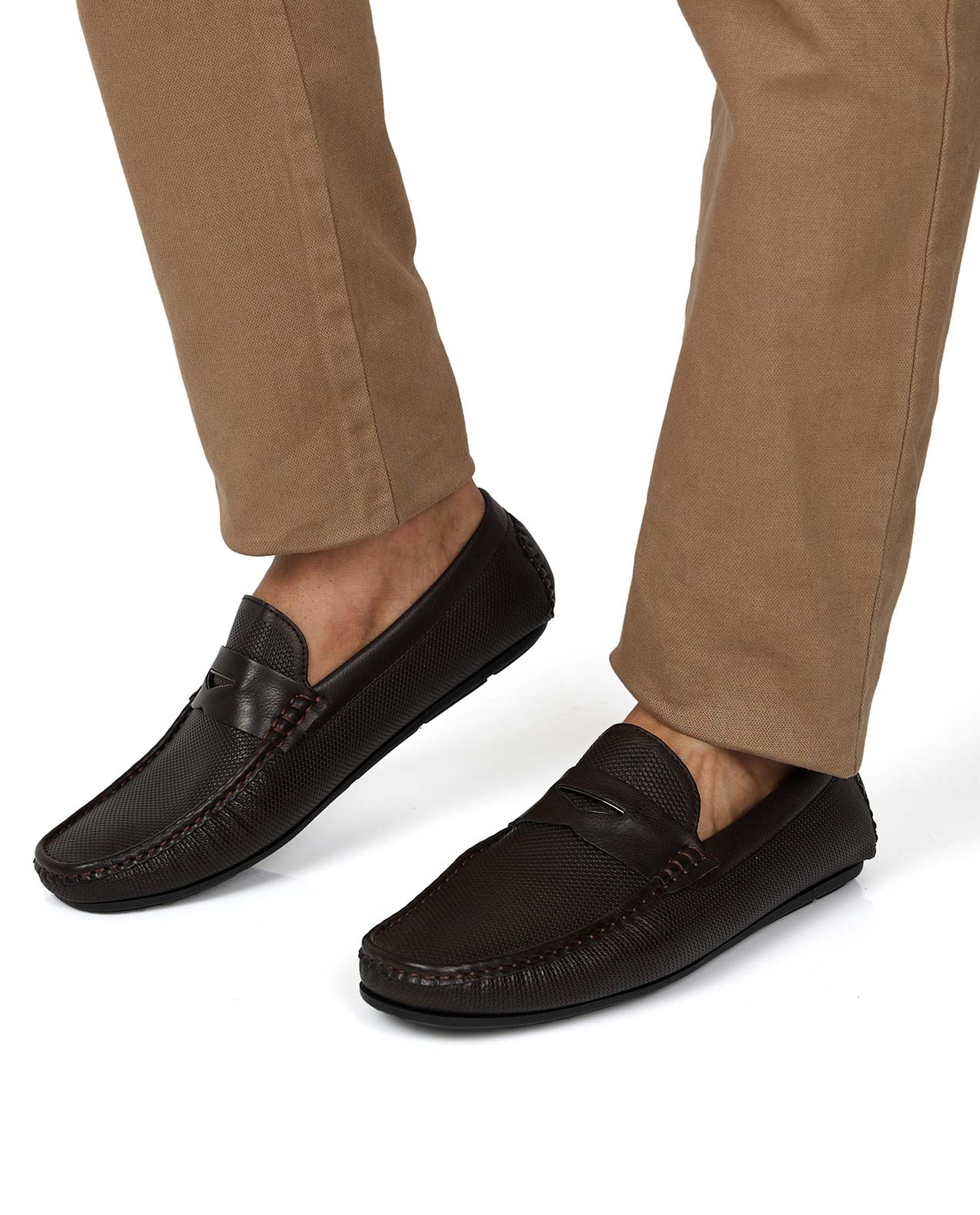 لوفر منقوش سليب اون