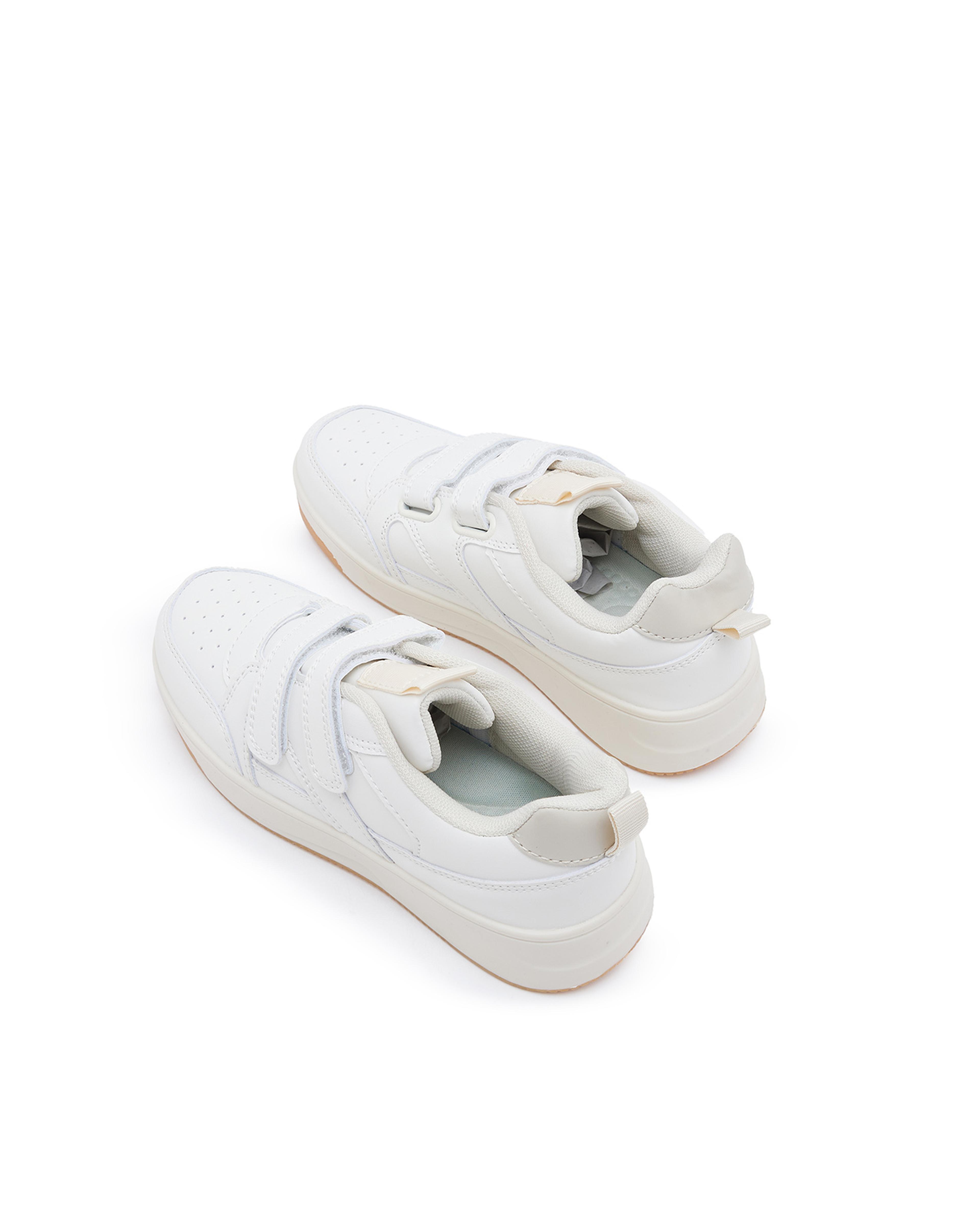 حذاء رياضي بشريط فيلكرو سادة