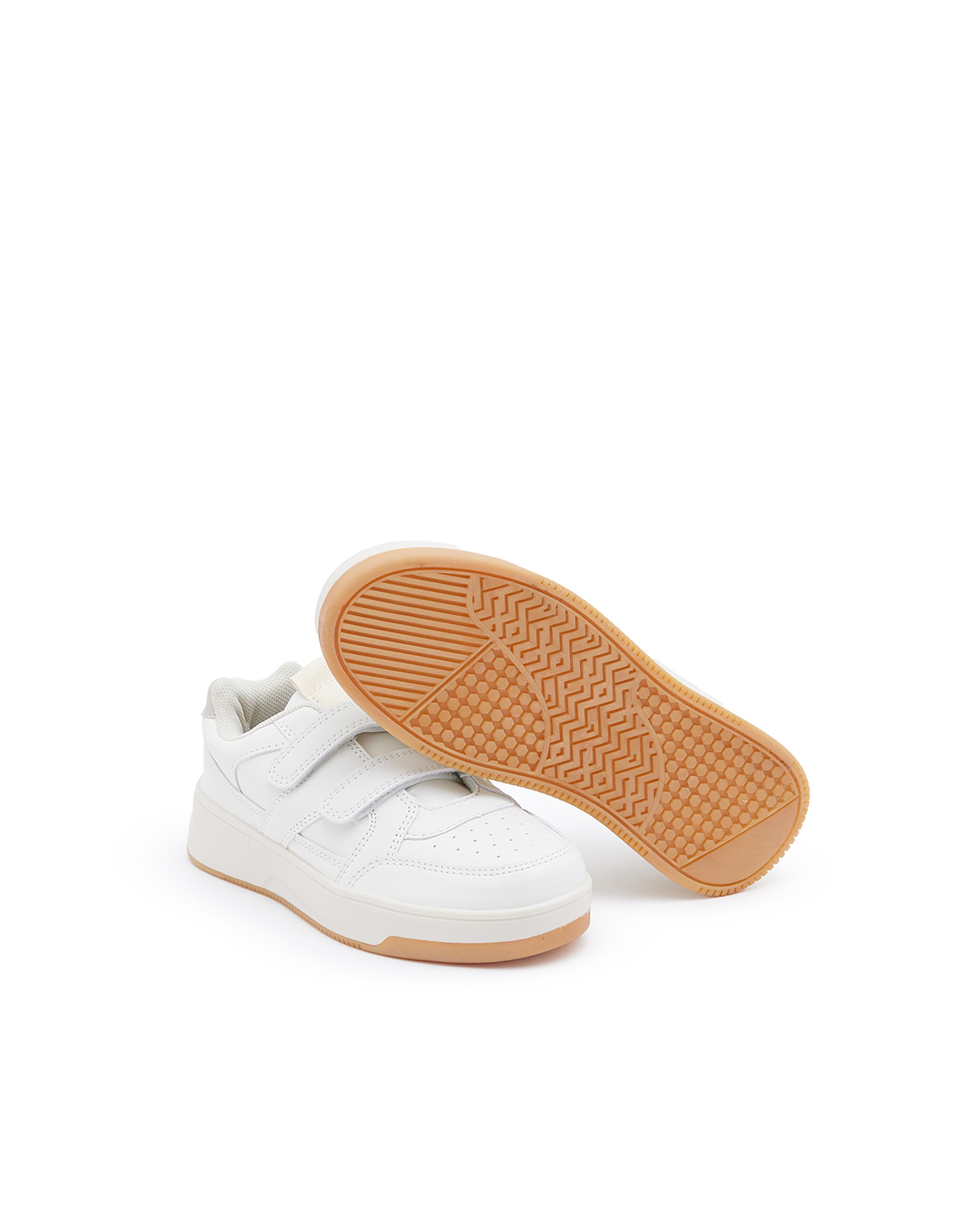 حذاء رياضي بشريط فيلكرو سادة