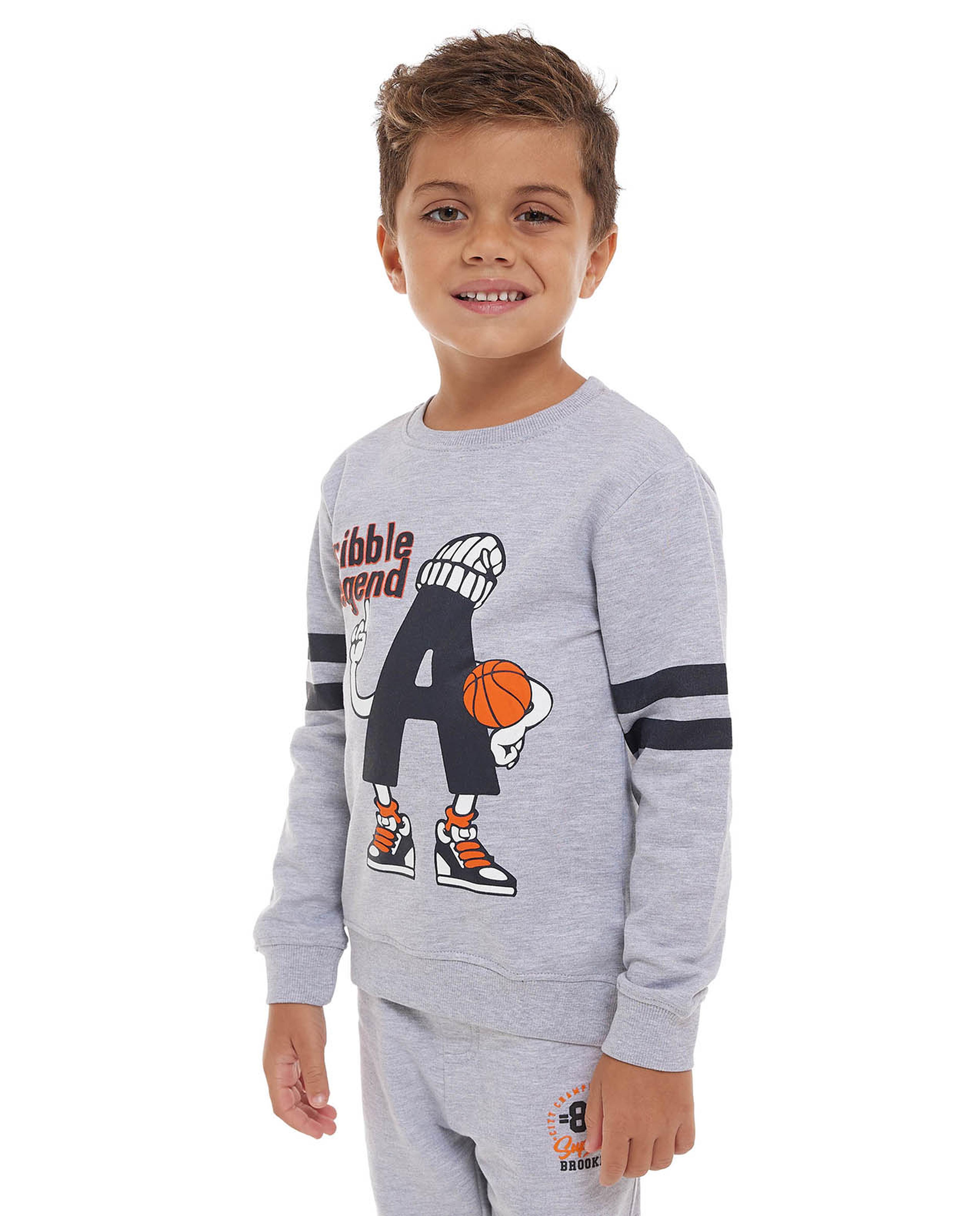 سويتشيرت بطبعة بياقة دائرية بأكمام طويلة