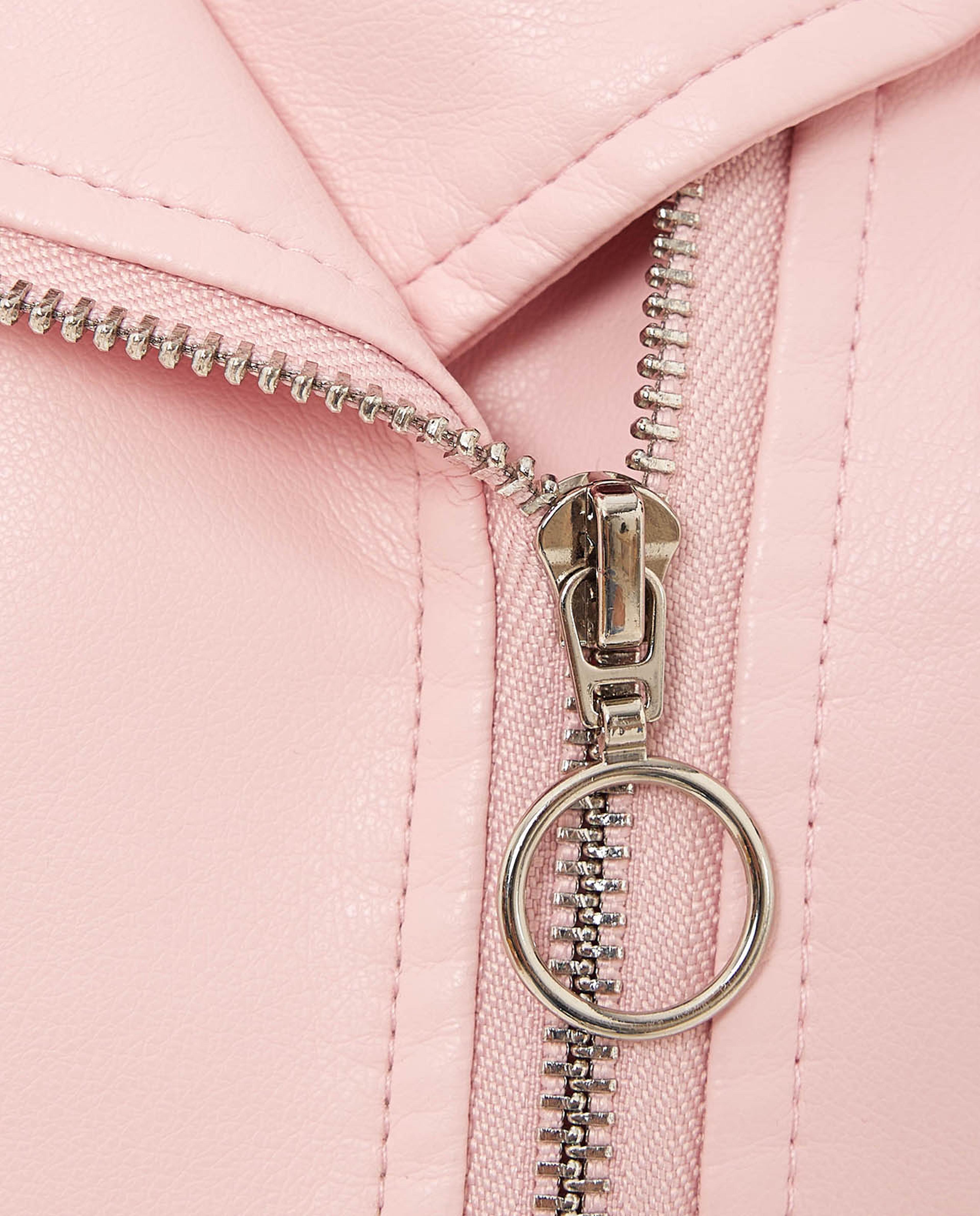 جاكيت بأزرار سادة