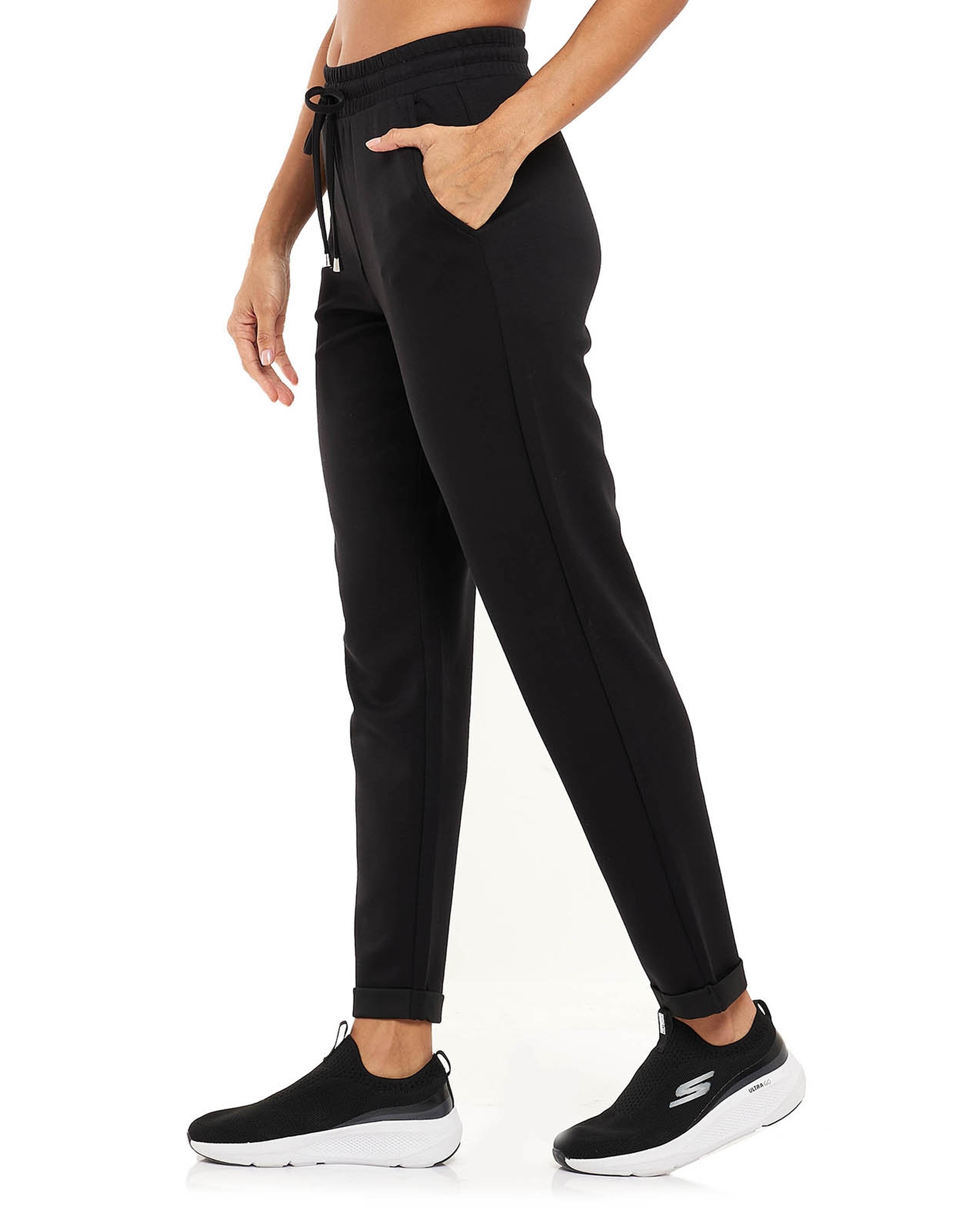 بنطال رياضي بخصر برباط سادة