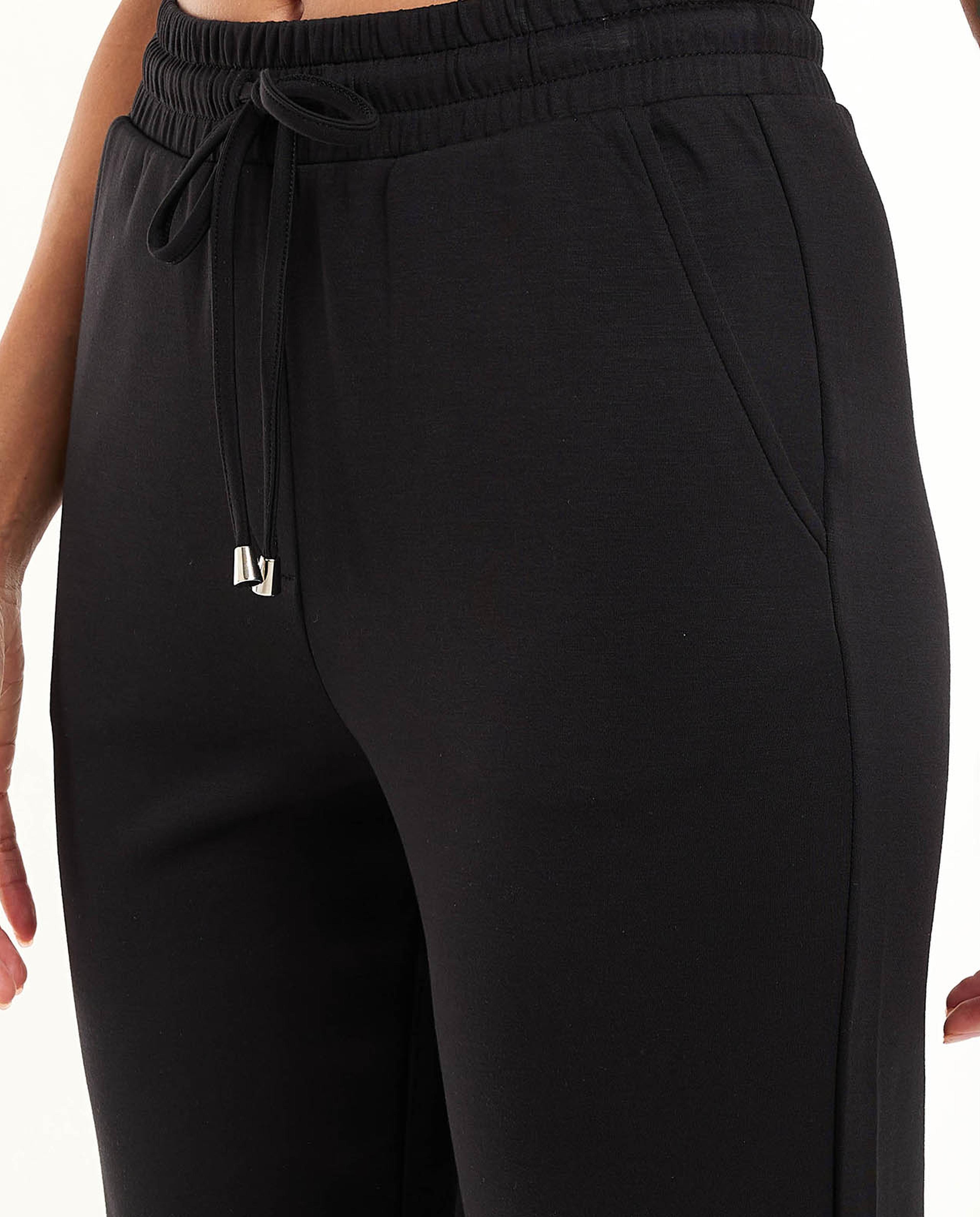 بنطال رياضي بخصر برباط سادة