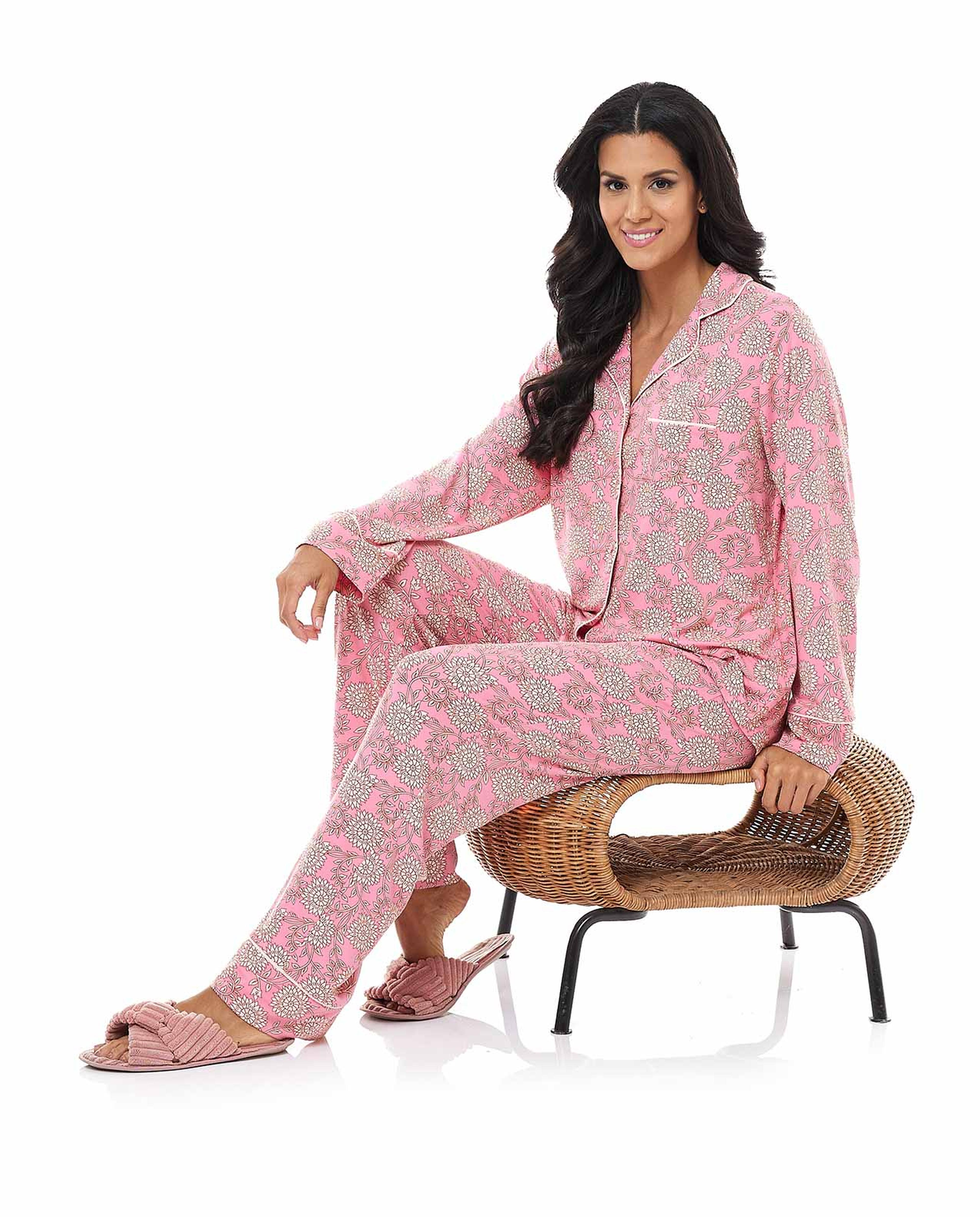 طقم بيجاما بياقة بطبعة زهور