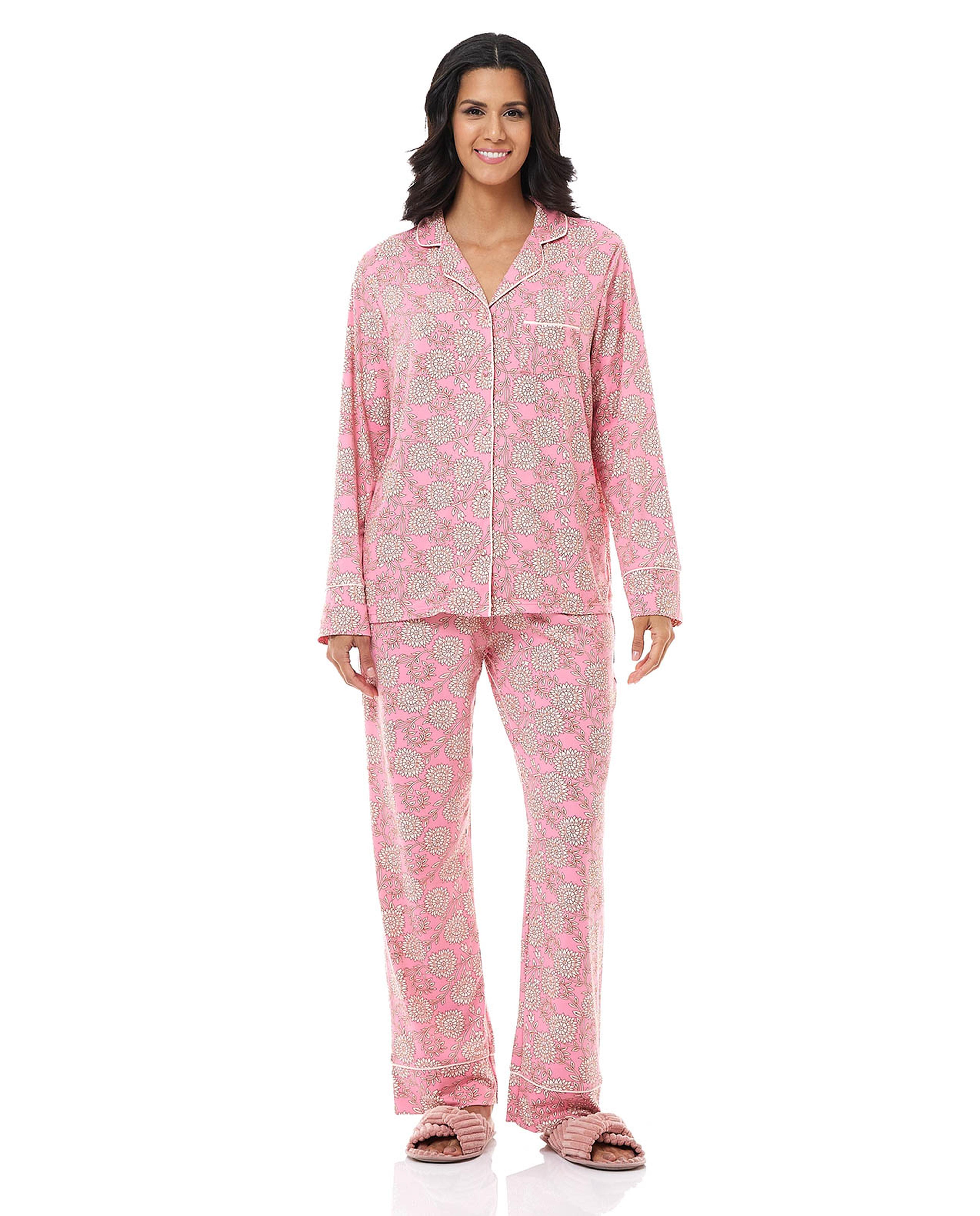 طقم بيجاما بياقة بطبعة زهور