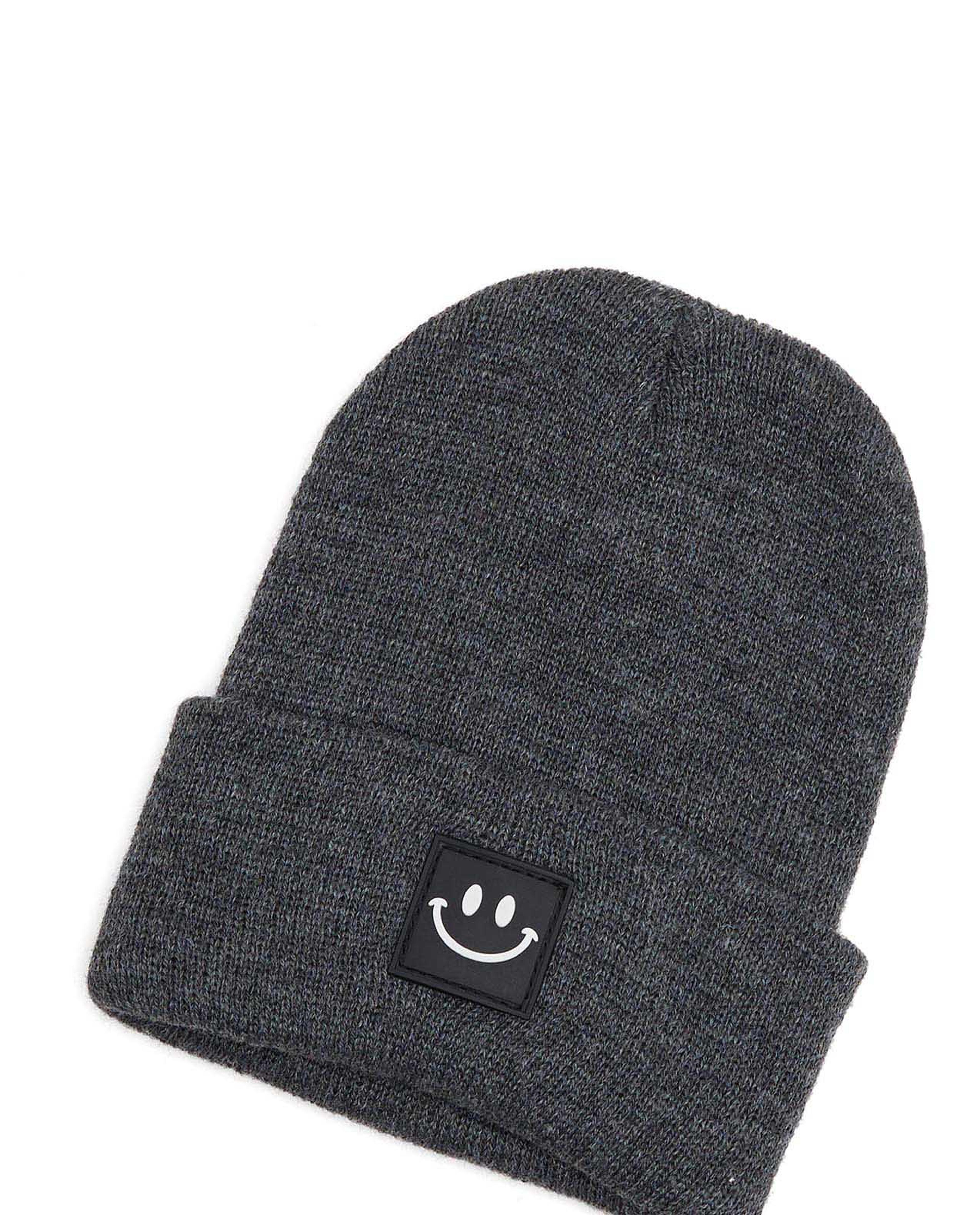 قبعة بيني منسوجة