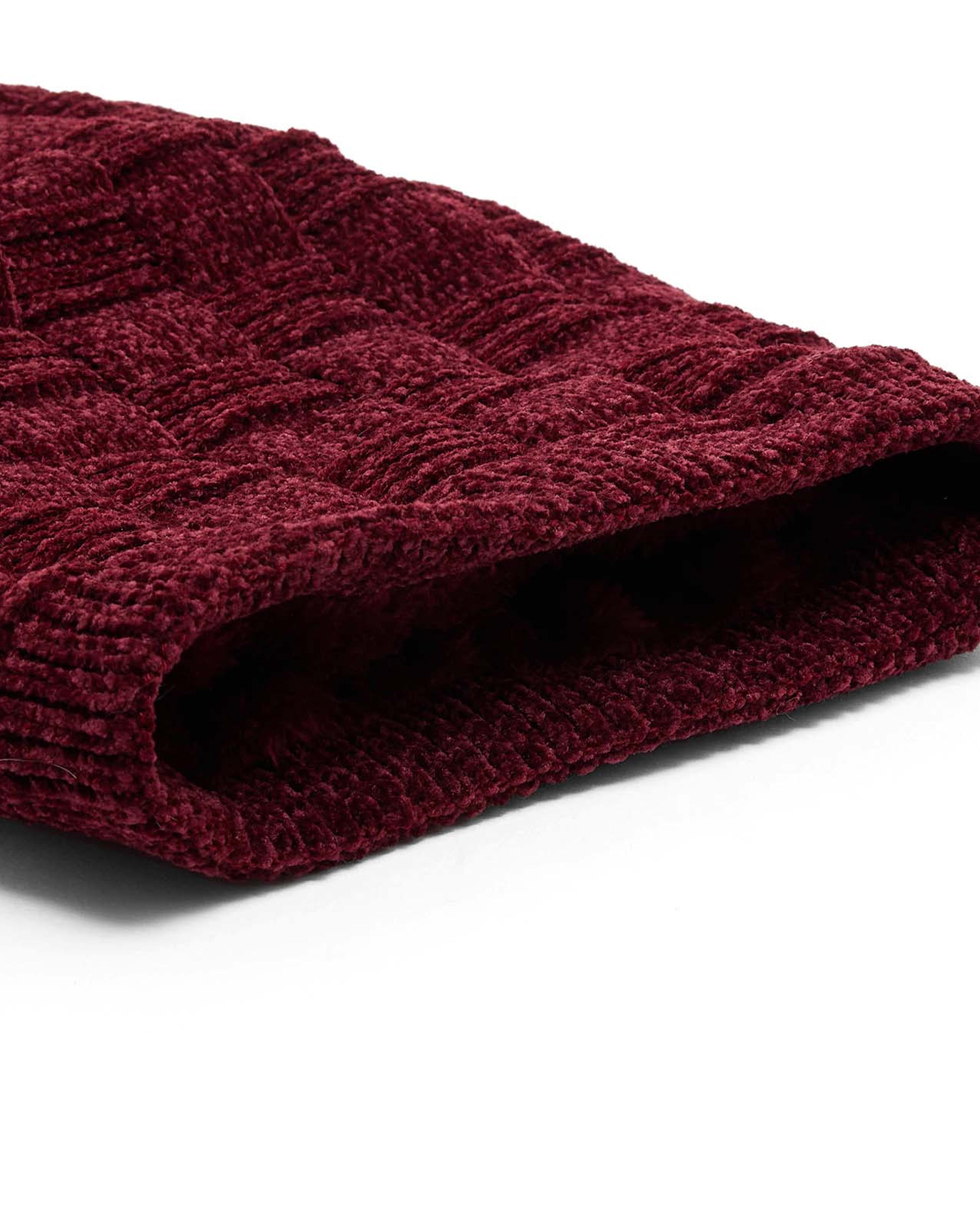 قبعة بيني منسوجة