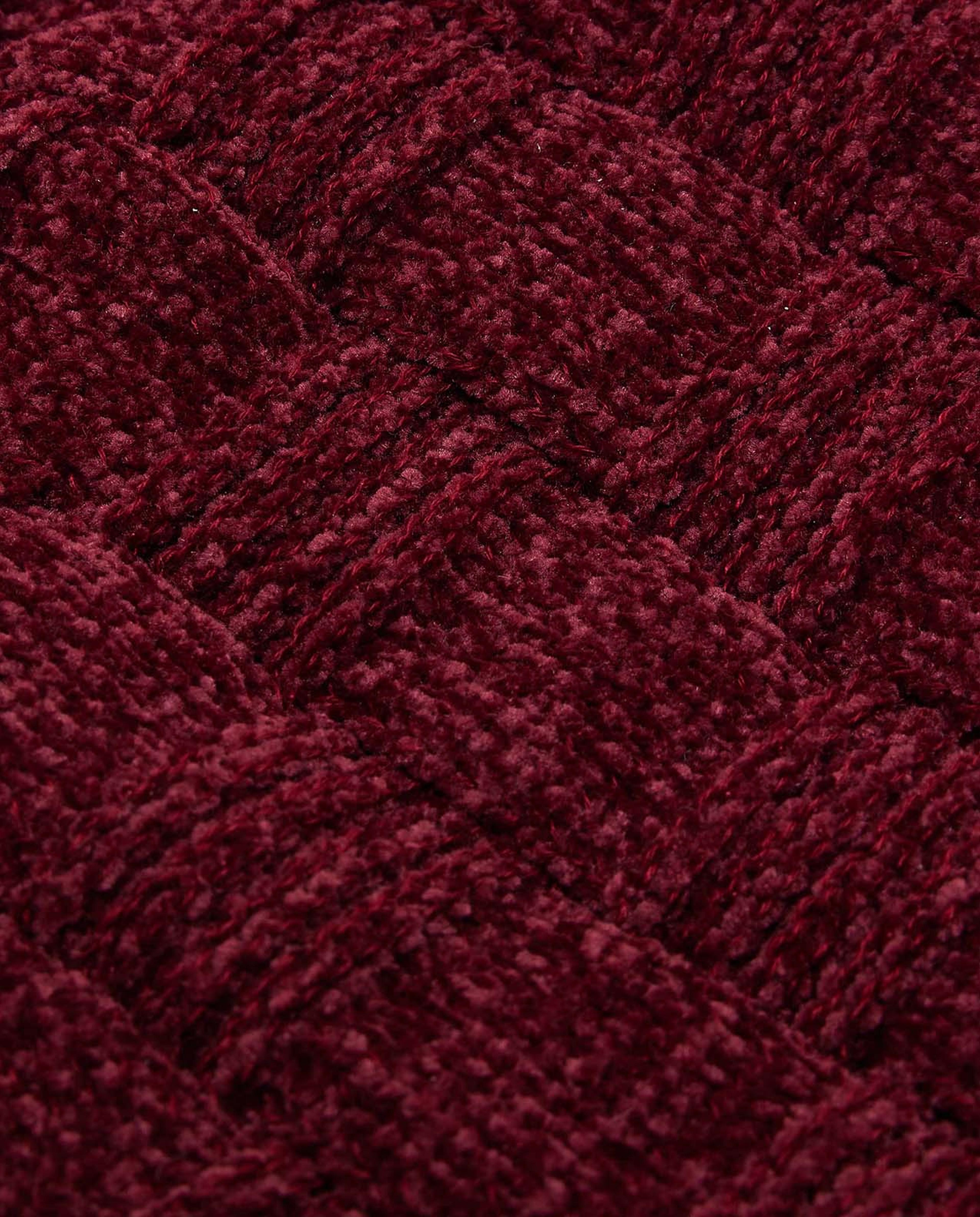 قبعة بيني منسوجة