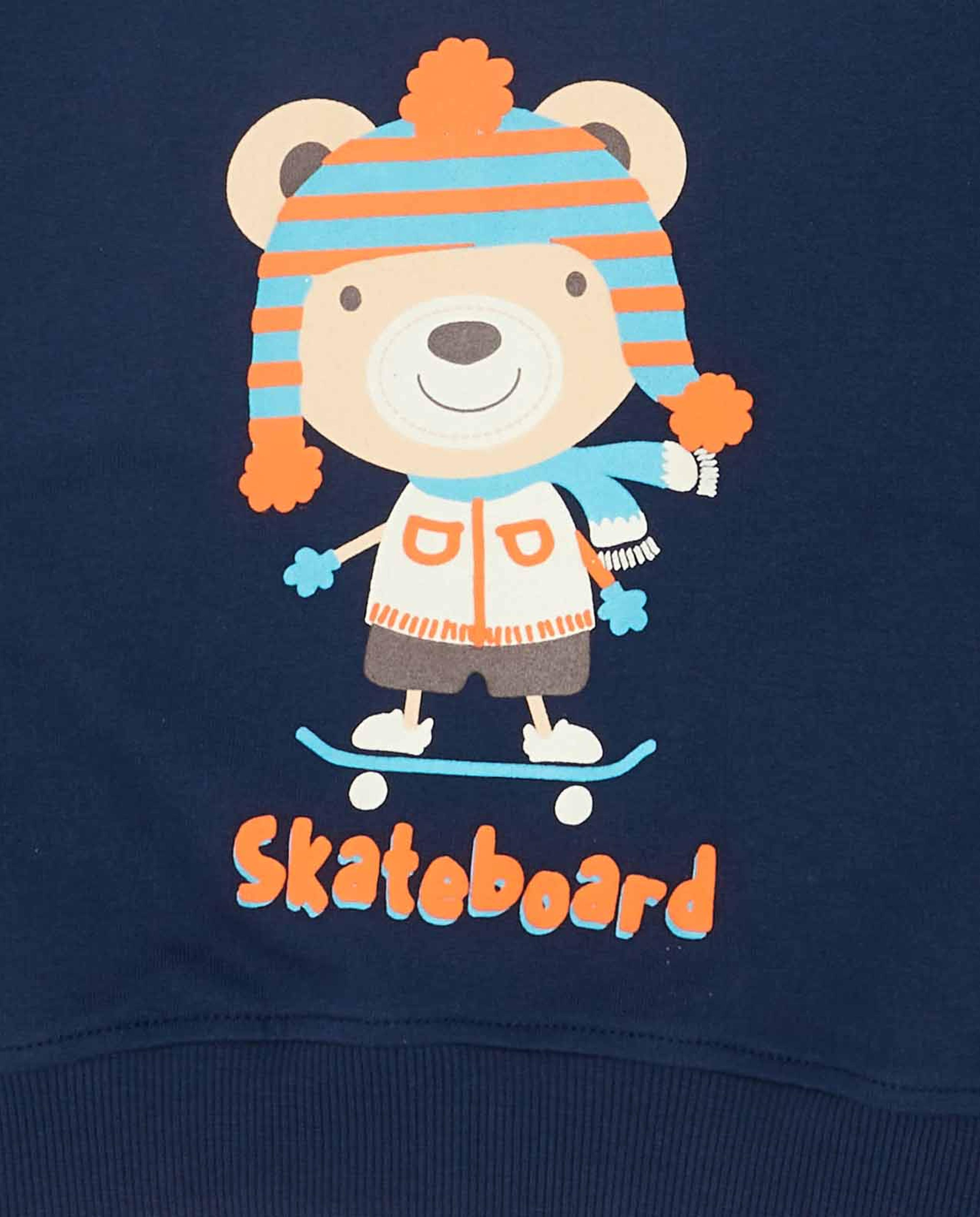 سويتشيرت كم طويل بطبعة