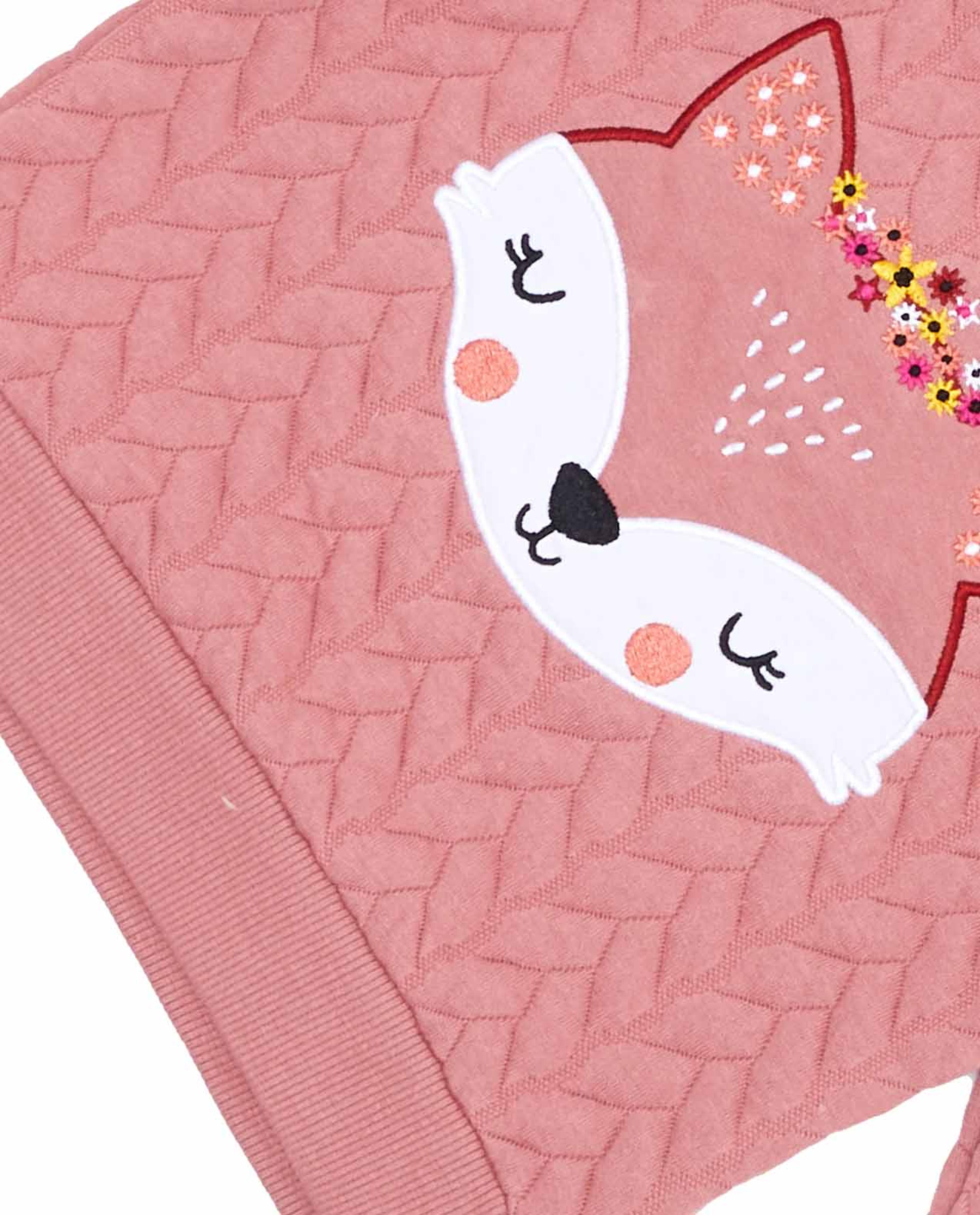 سويتشيرت بياقة مستديرة وأكمام طويلة