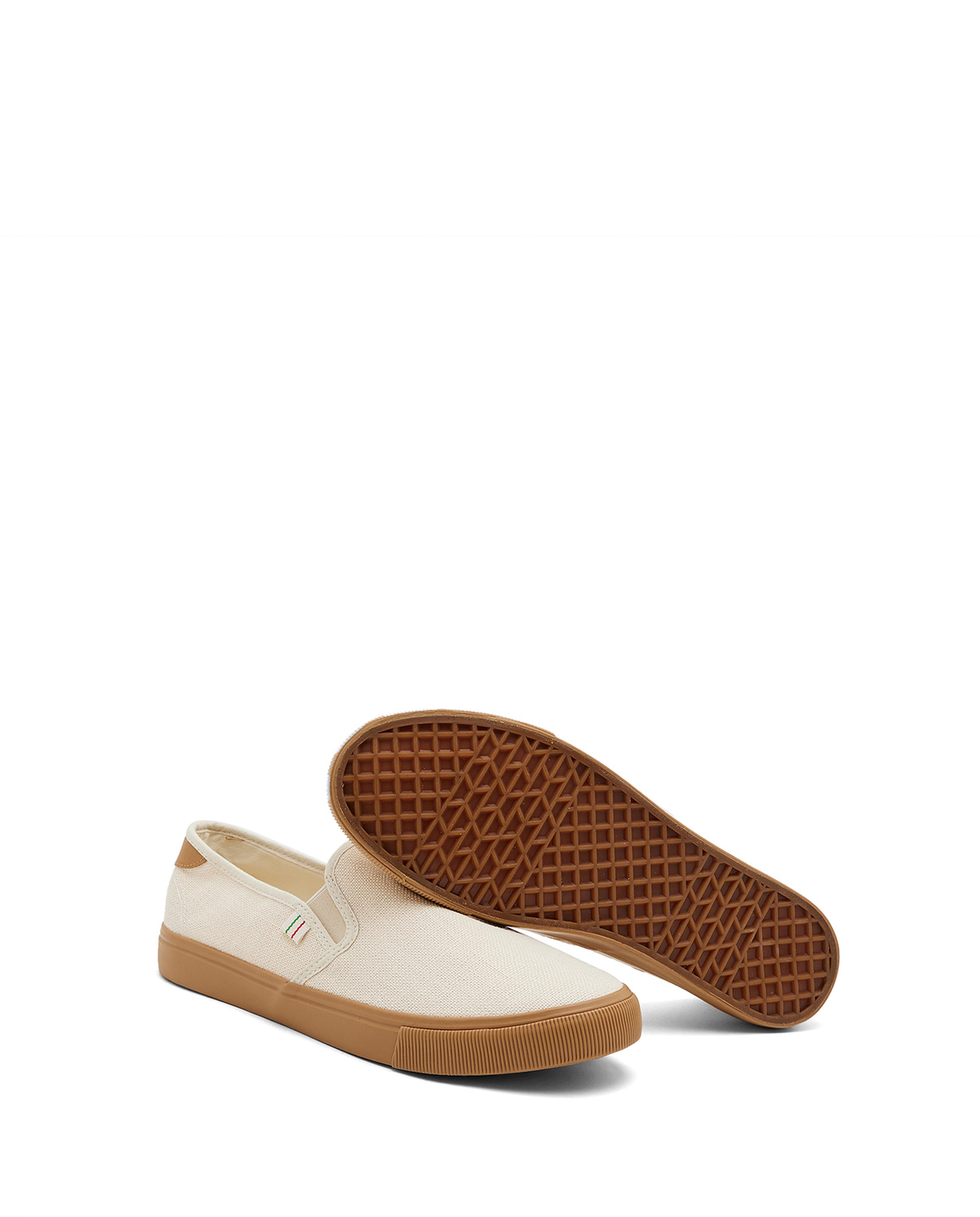 حذاء سليب أون قماشي