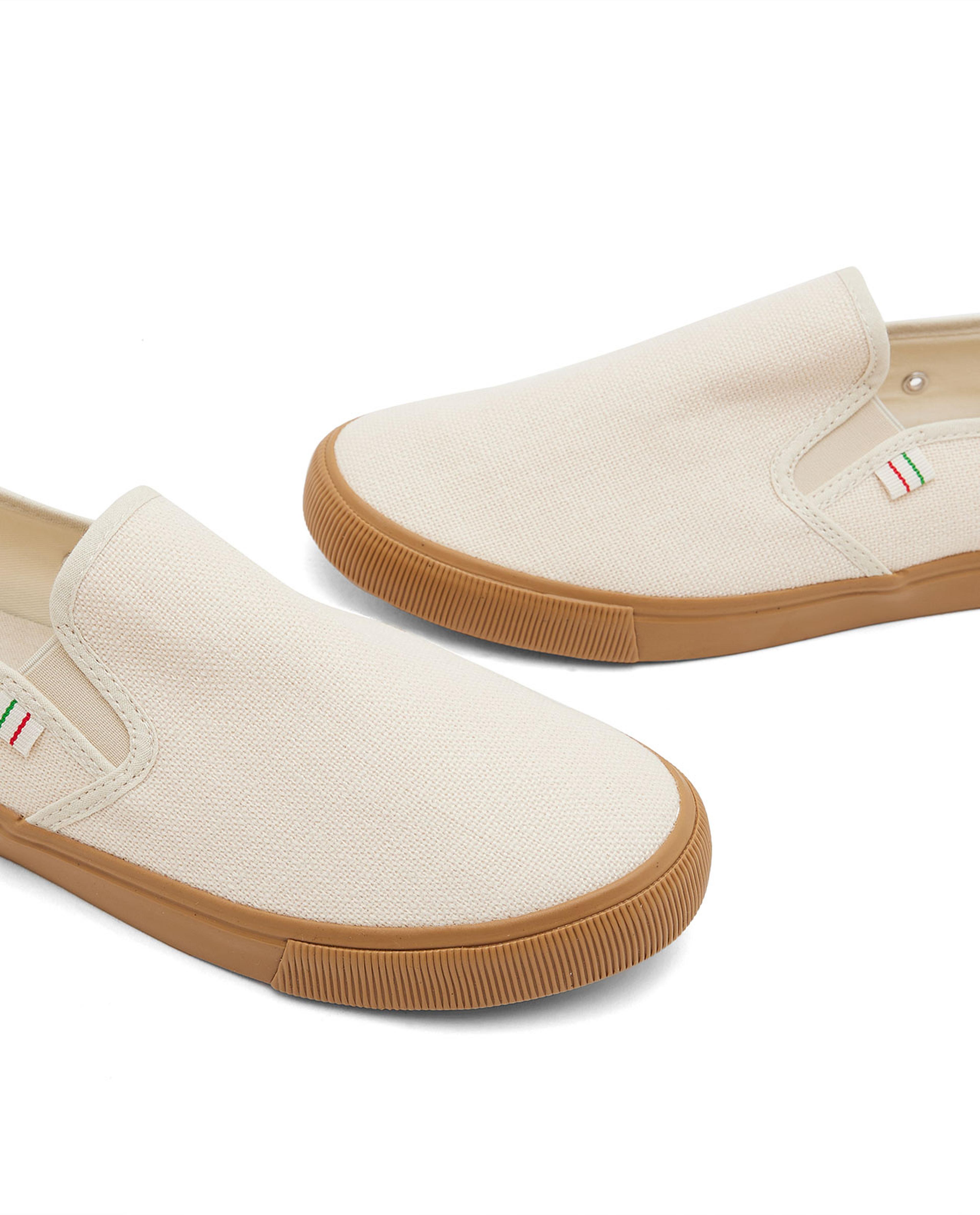 حذاء سليب أون قماشي