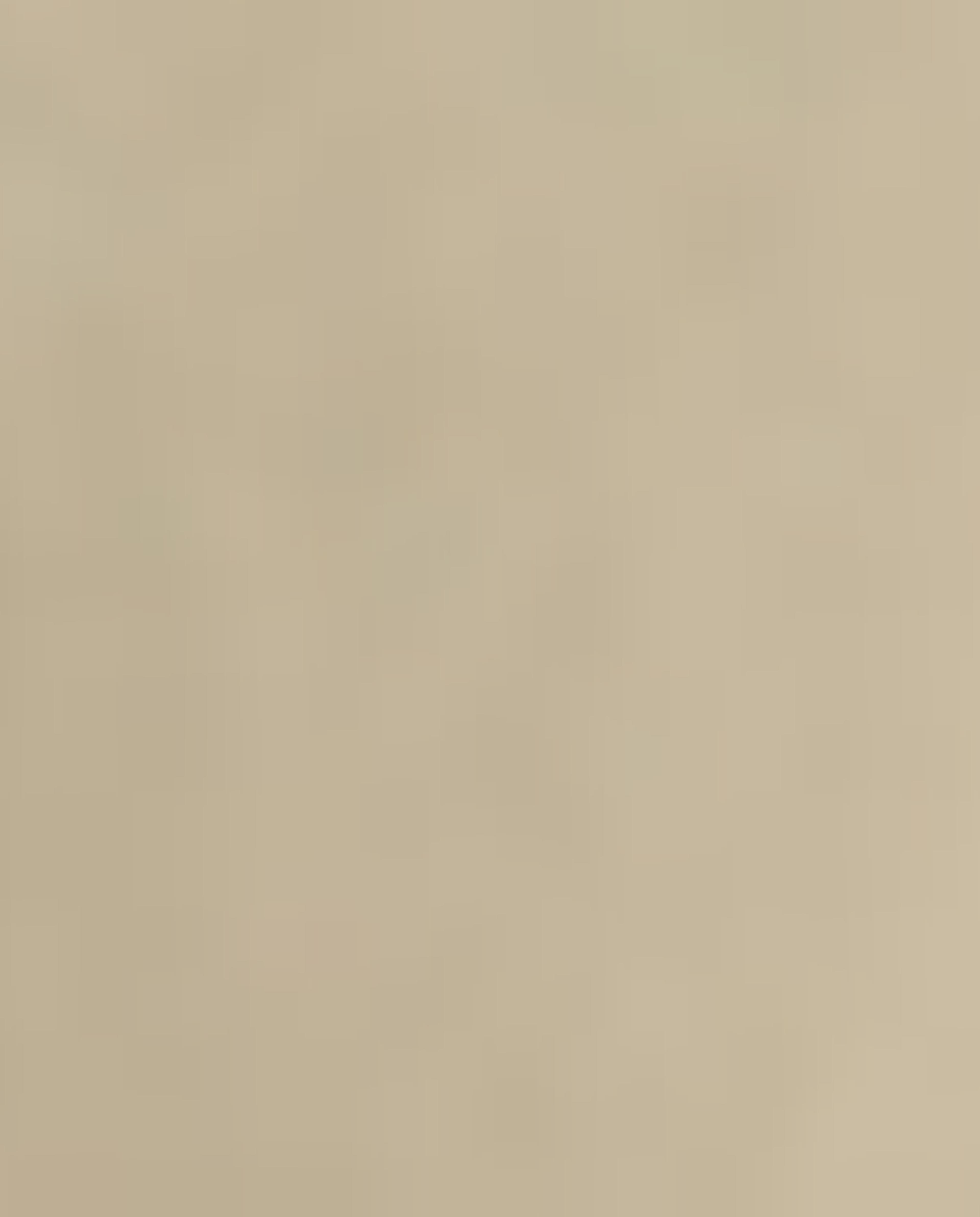 تيشيرت سادة بأكمام قصيرة ورقبة مستديرة