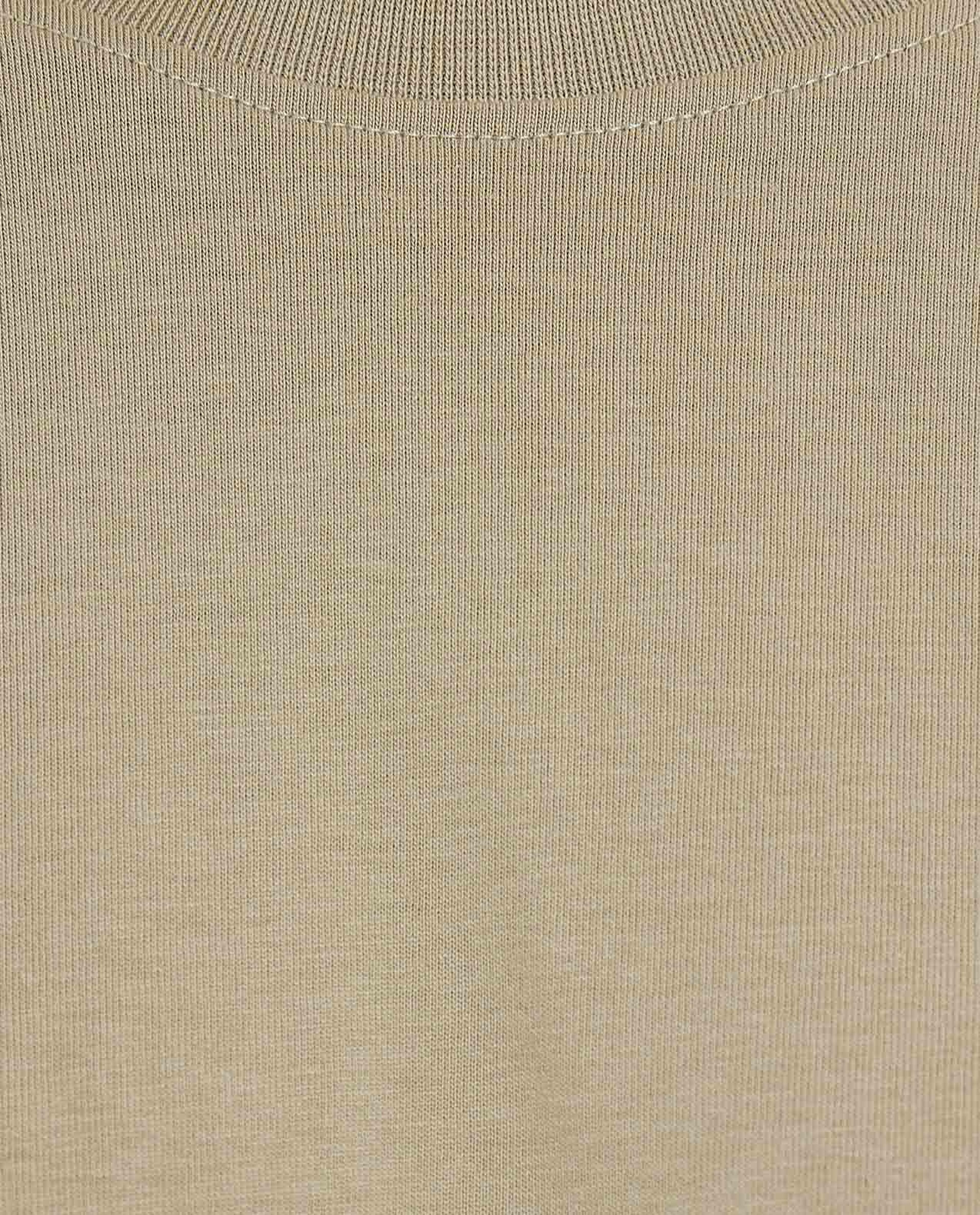 تيشيرت سادة بأكمام قصيرة ورقبة مستديرة