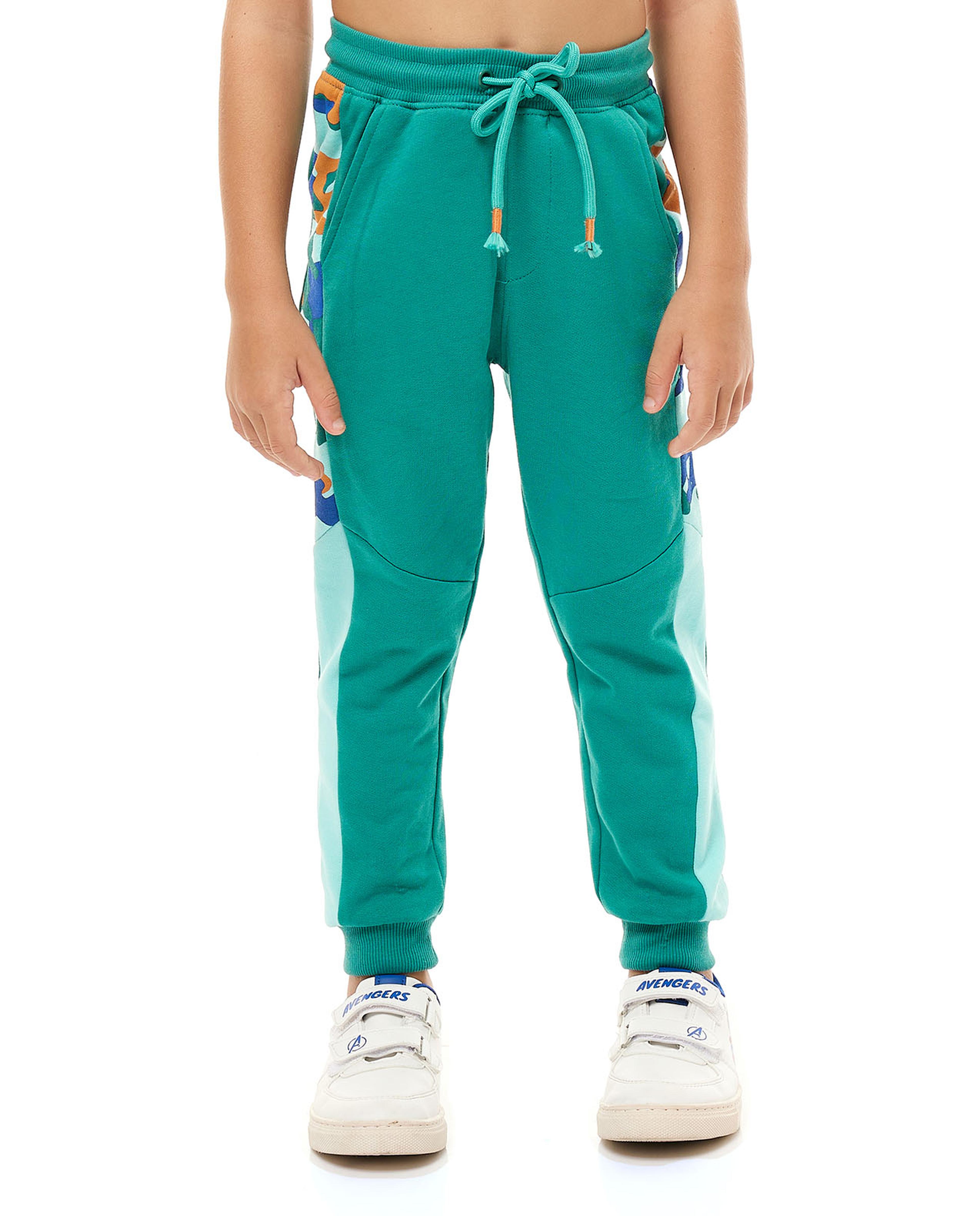 طقم ملابس بهودي وطبعة