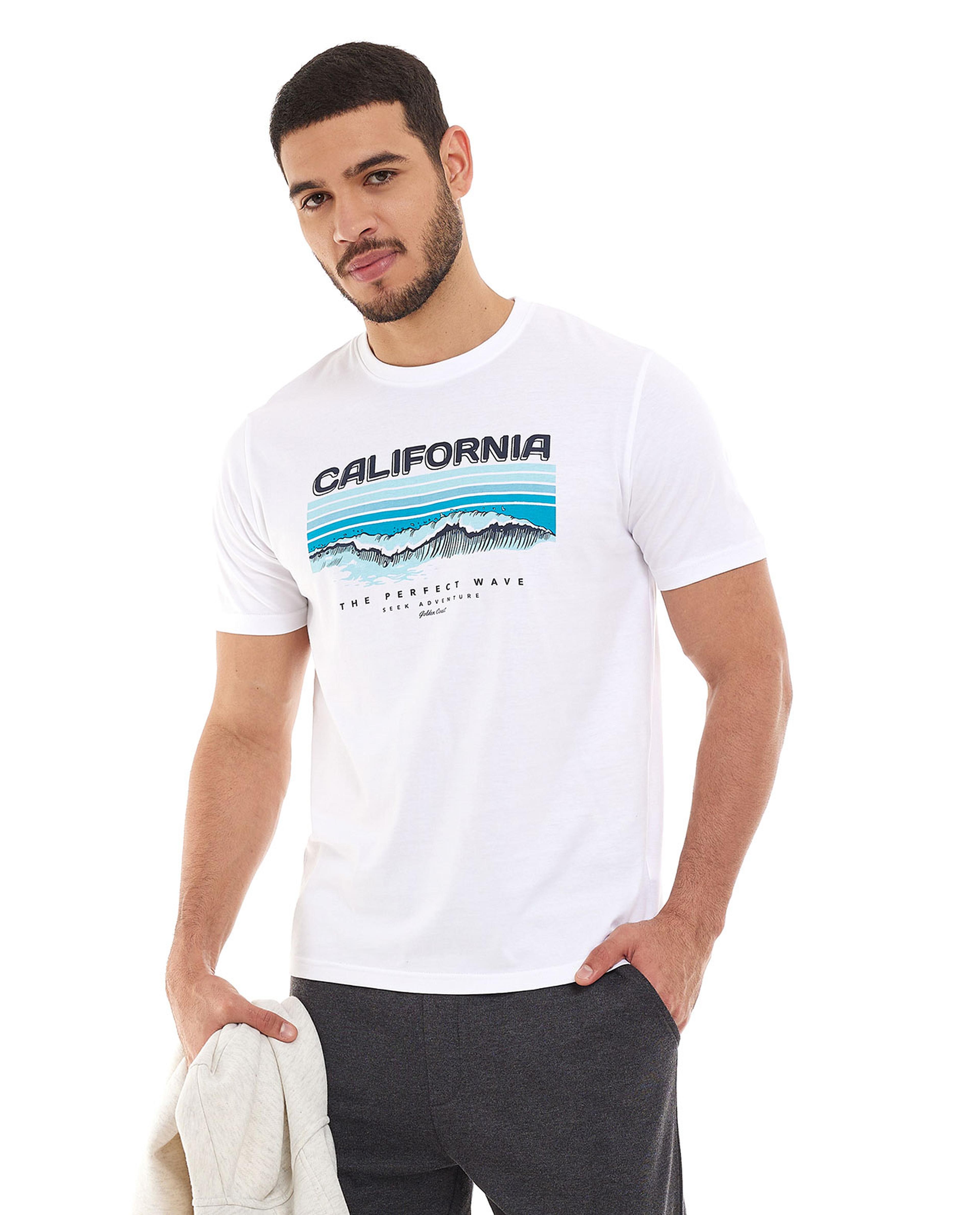 تيشيرت باكمام قصيرة ورقبة مستديرة بطبعة جرافيك