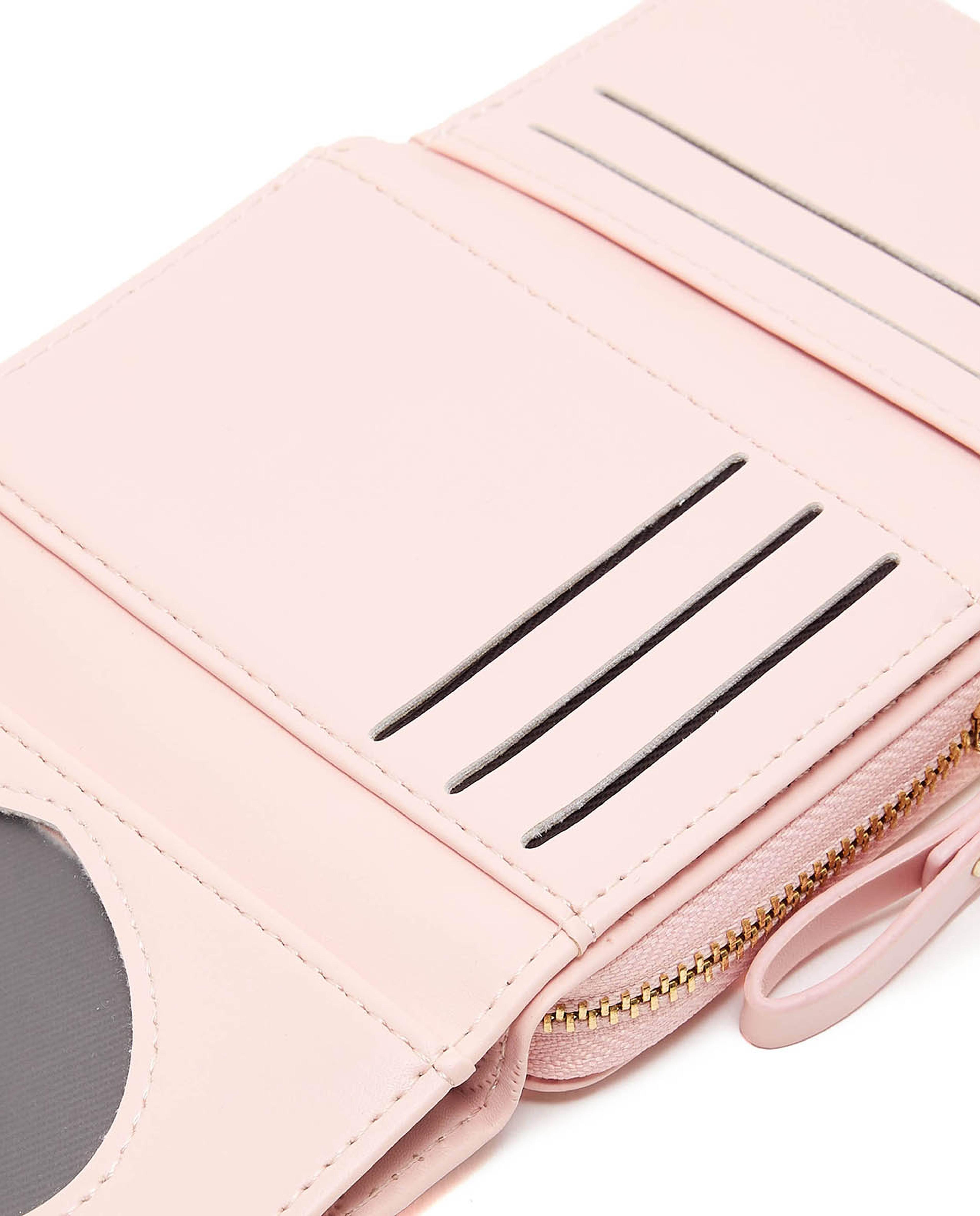 محفظة صغيرة مبطنة