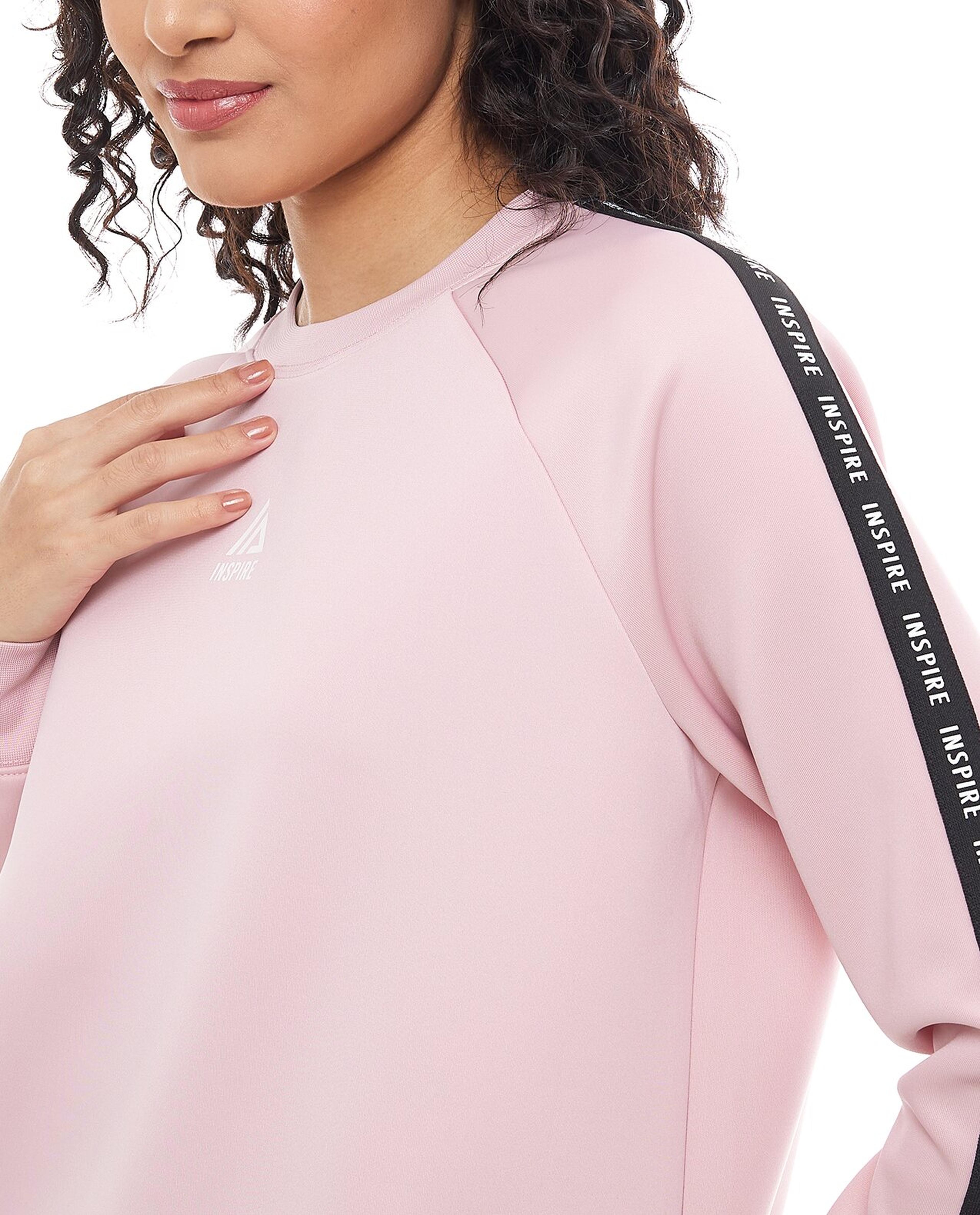 توب بأكمام طويلة