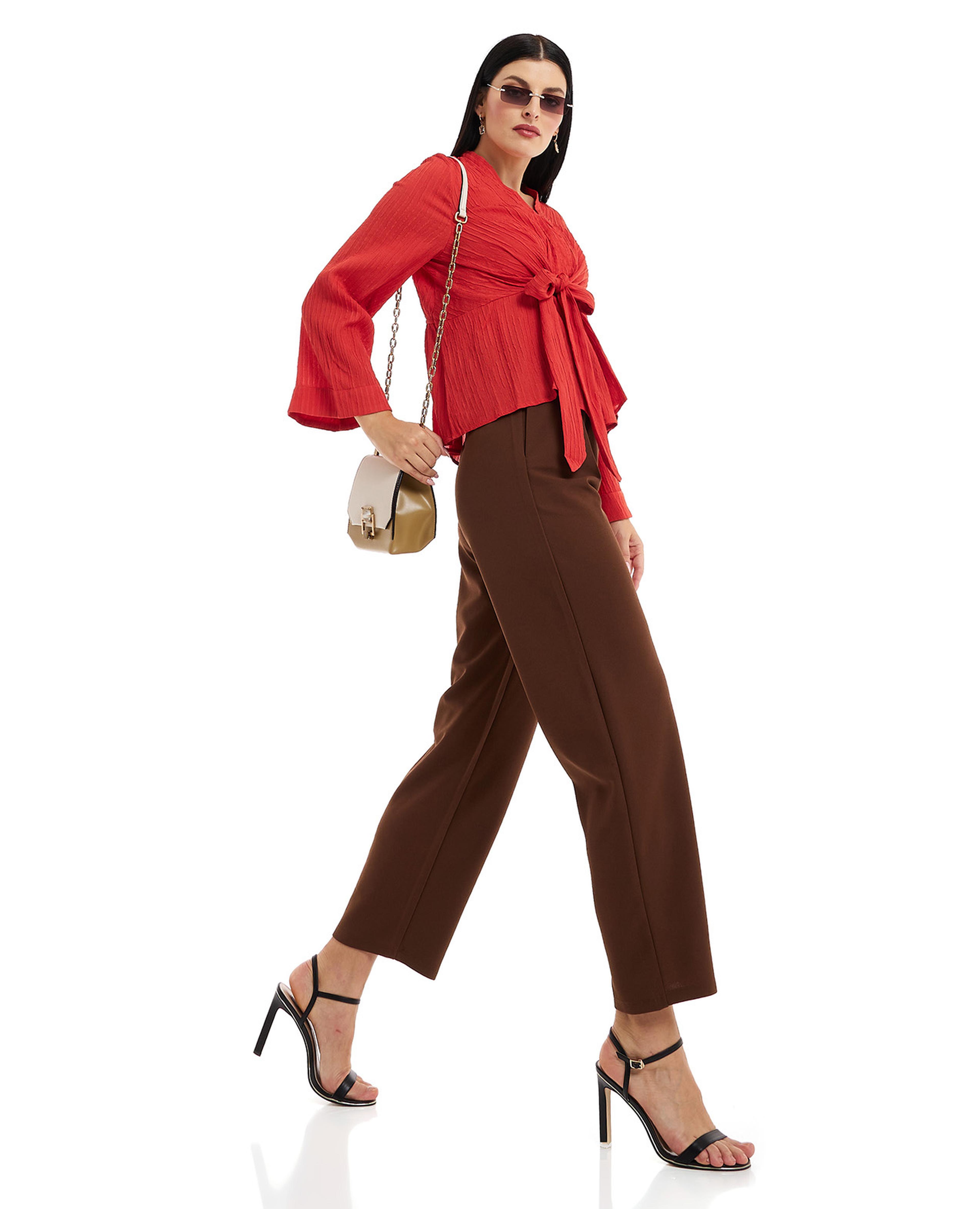 بنطال سادة بكسرات وزر