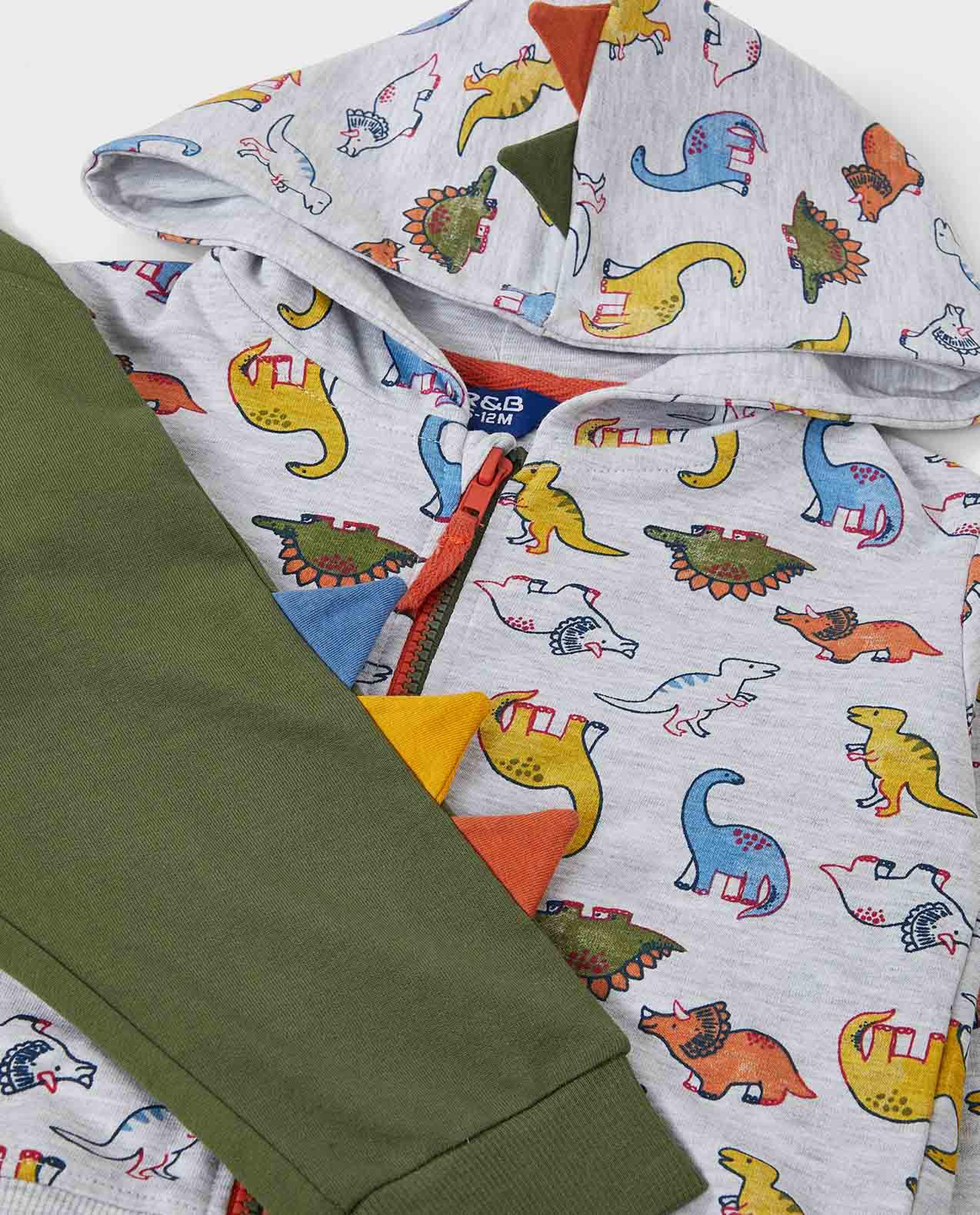 طقم ملابس بهودي وطبعة