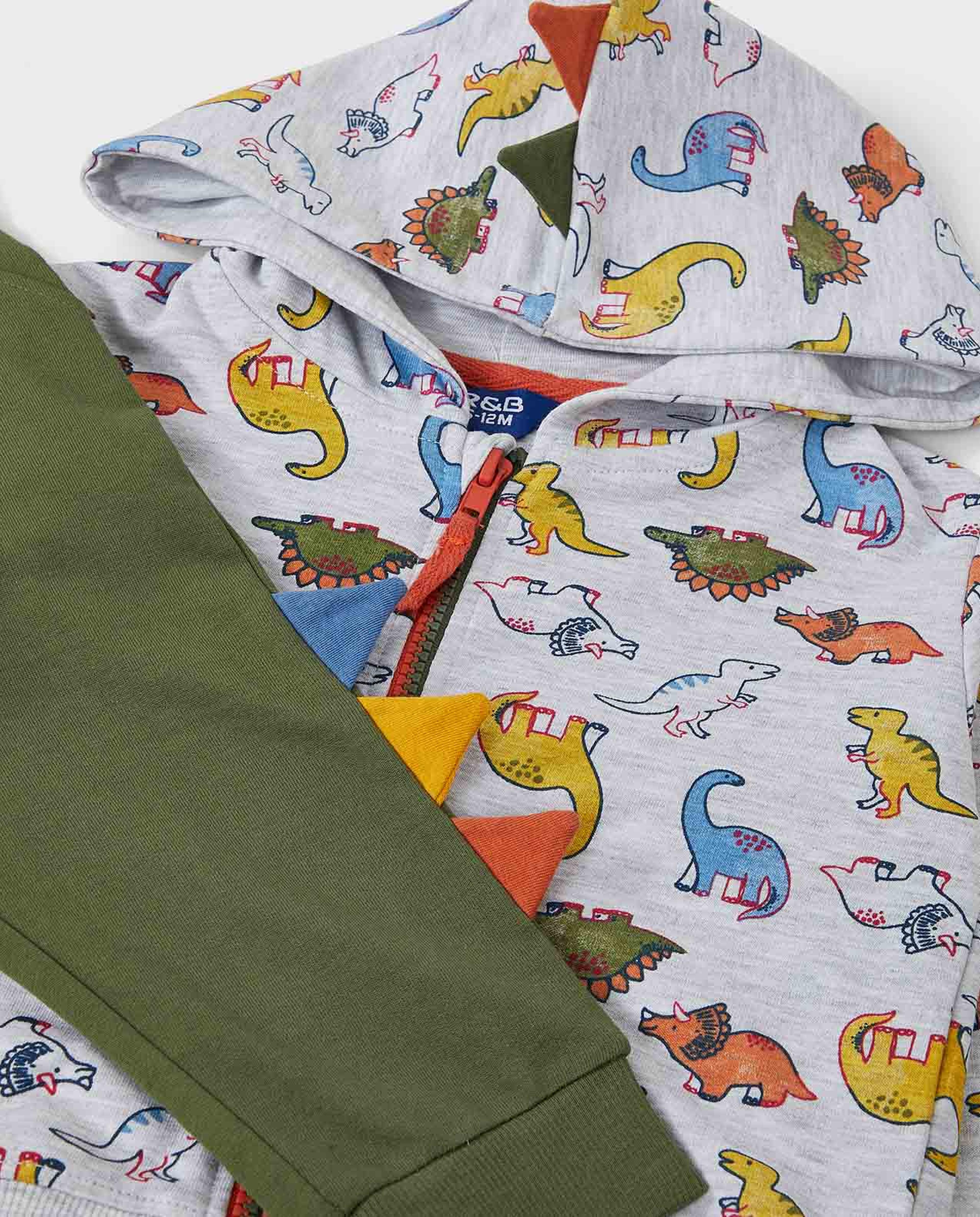 طقم ملابس بهودي وطبعة