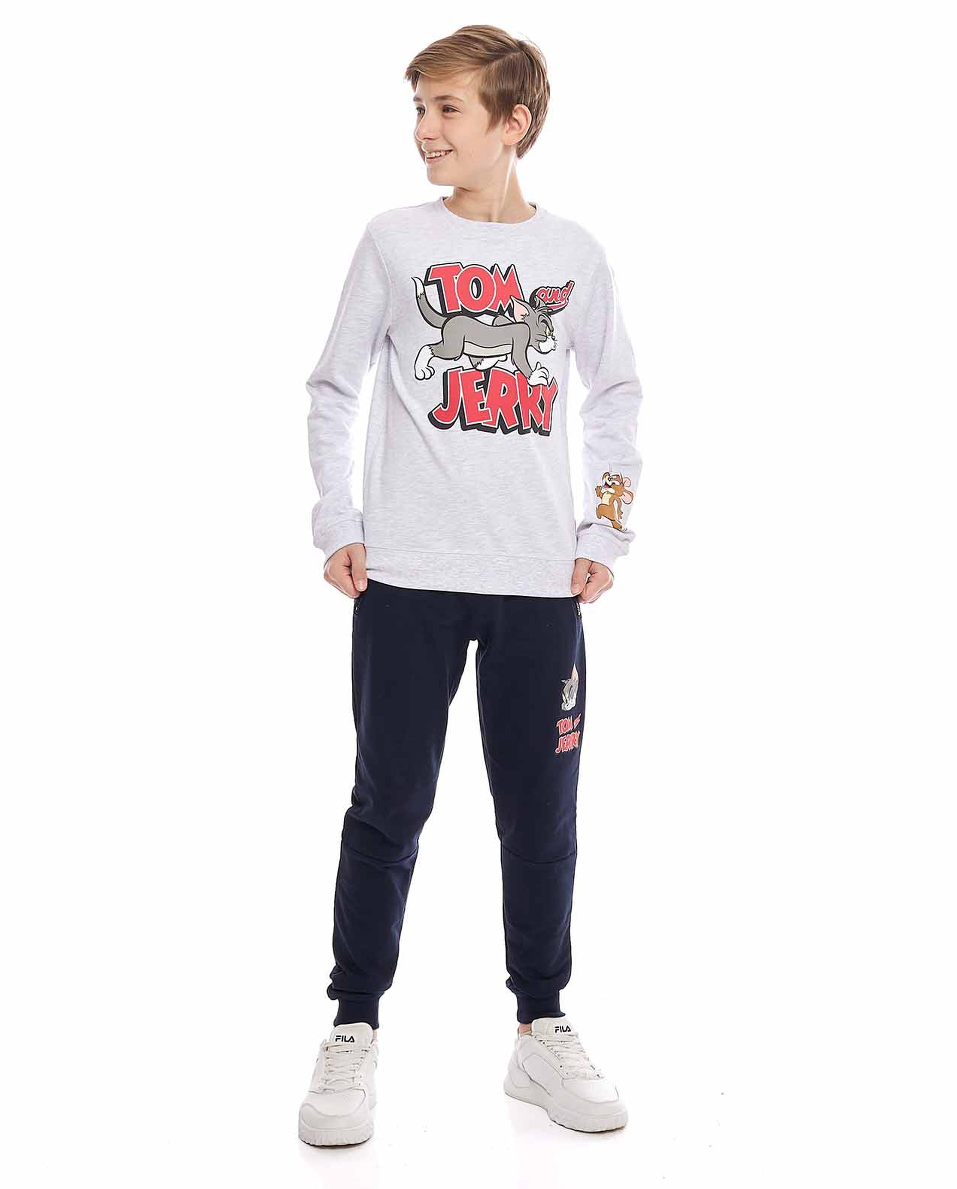 طقم بطبعة توم وجيري