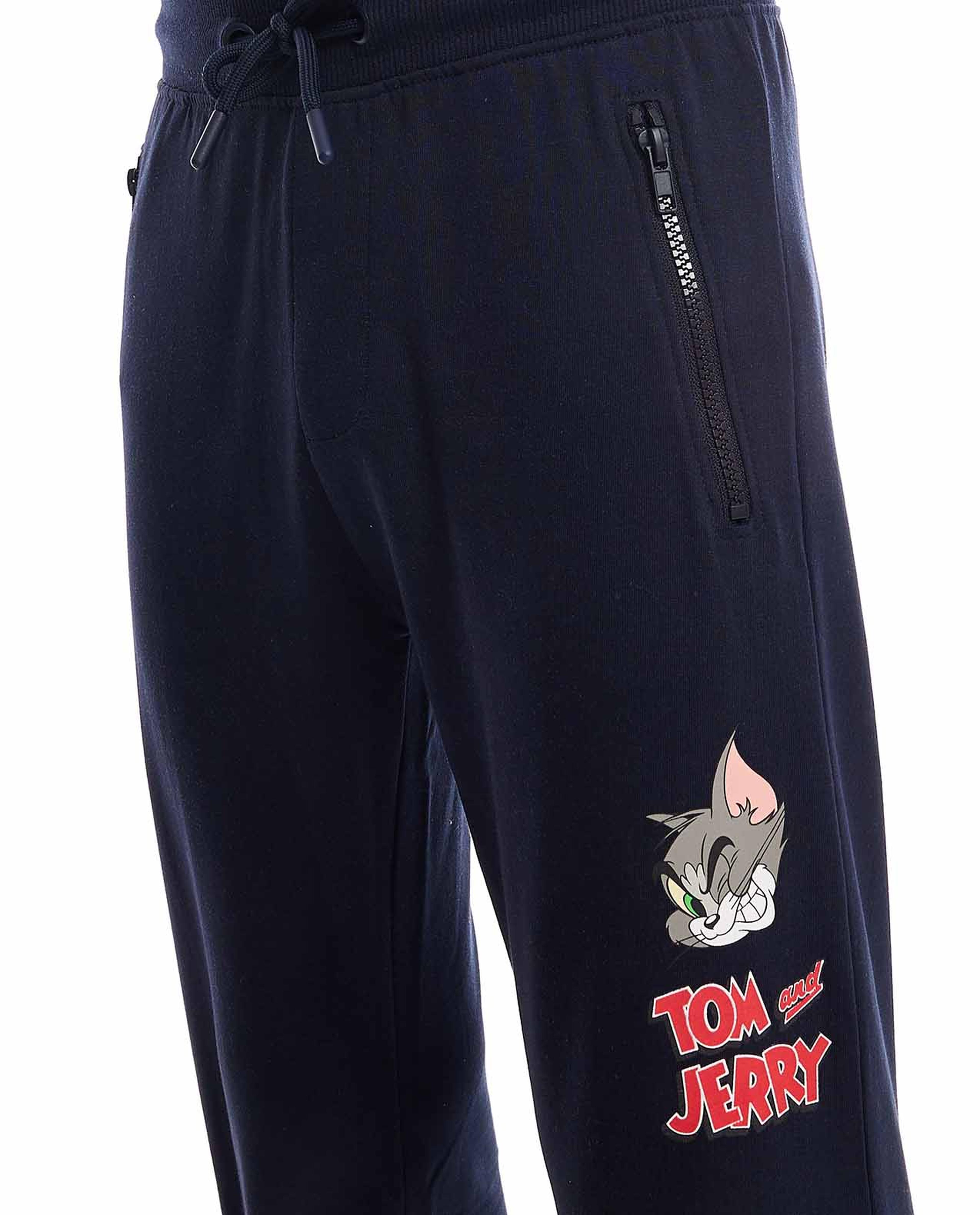 طقم بطبعة توم وجيري