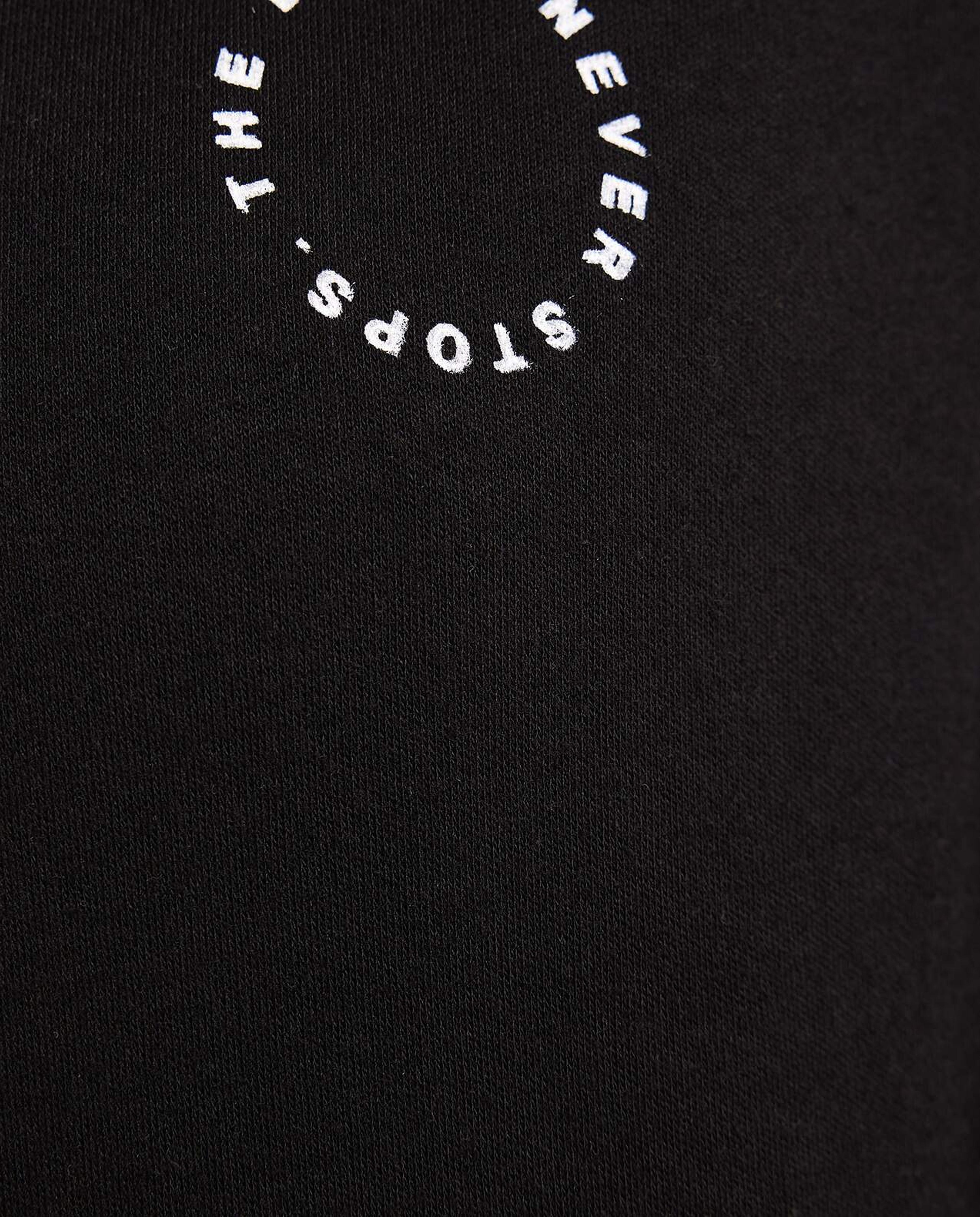 هودي رياضي بدون أكمام بطبعة