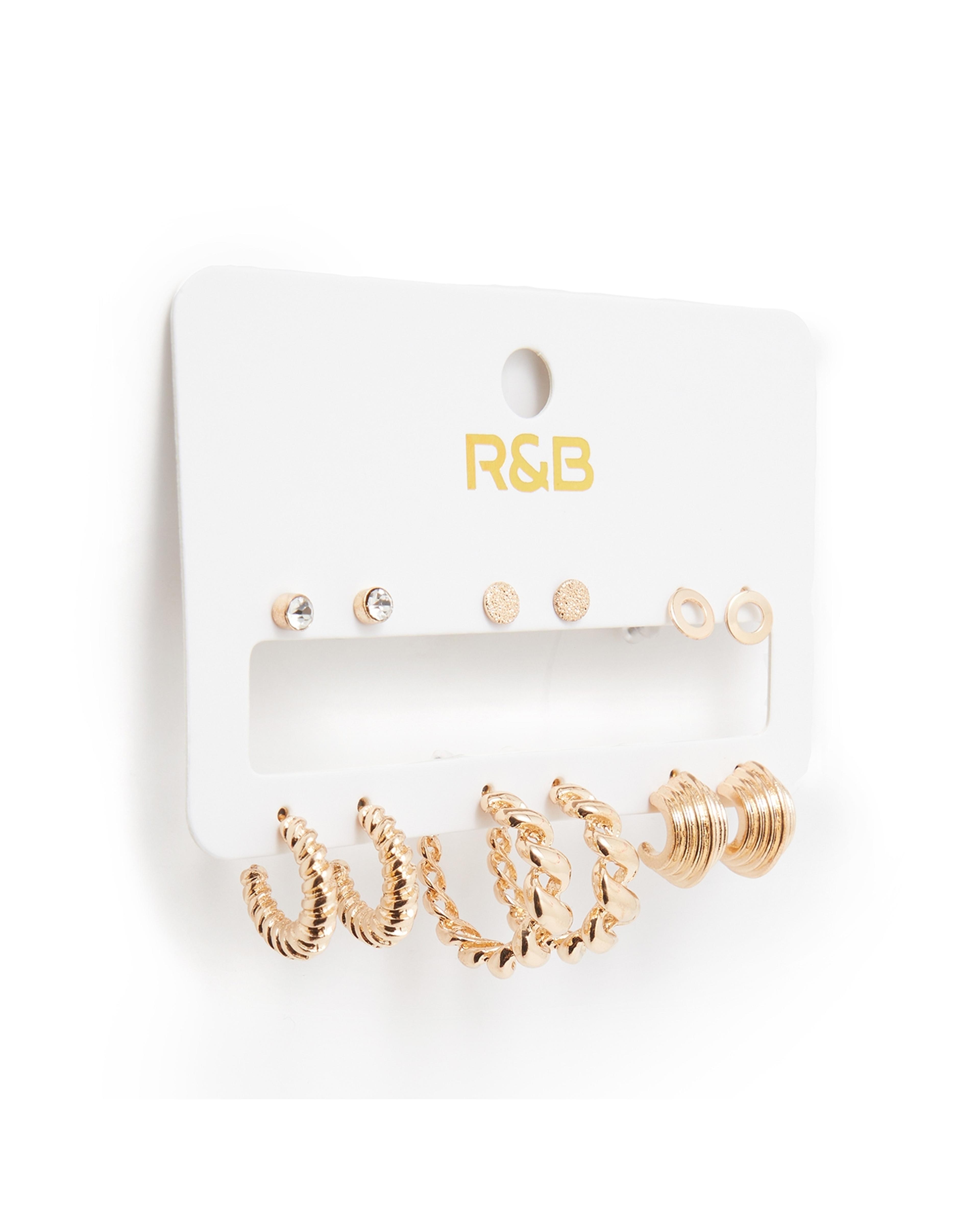 أقراط أذن متعددة 