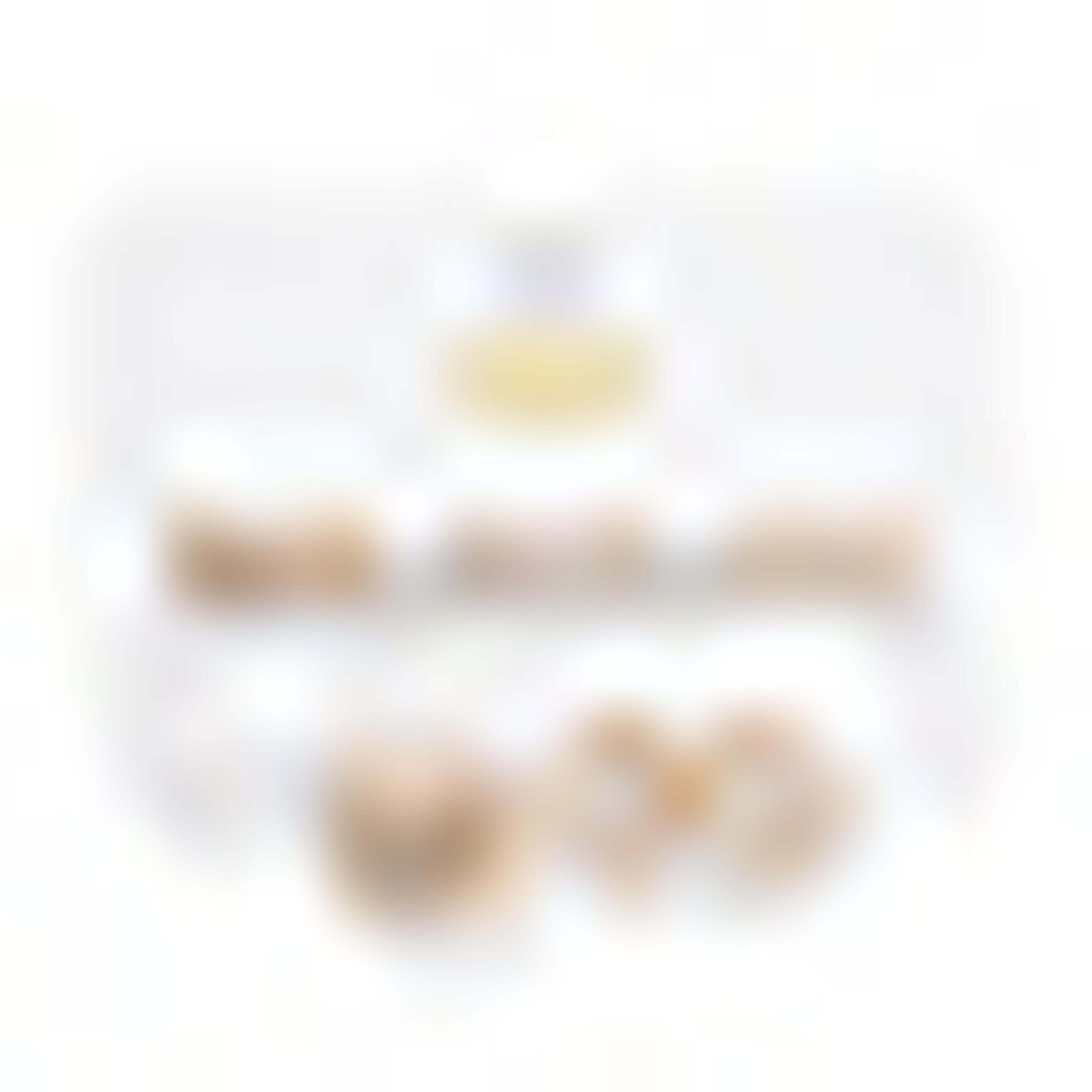 أقراط أذن متعددة 