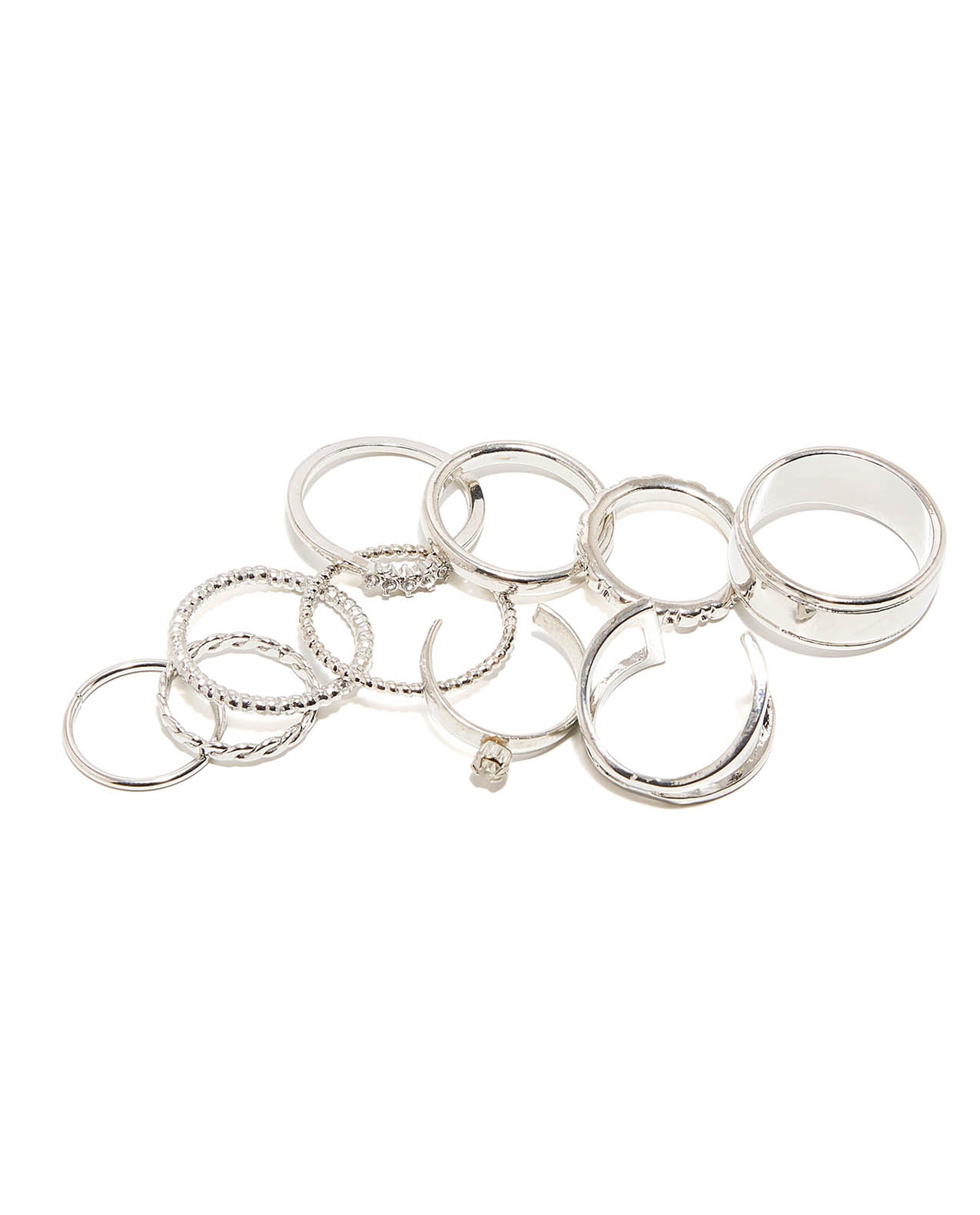 أقراط متعددة 