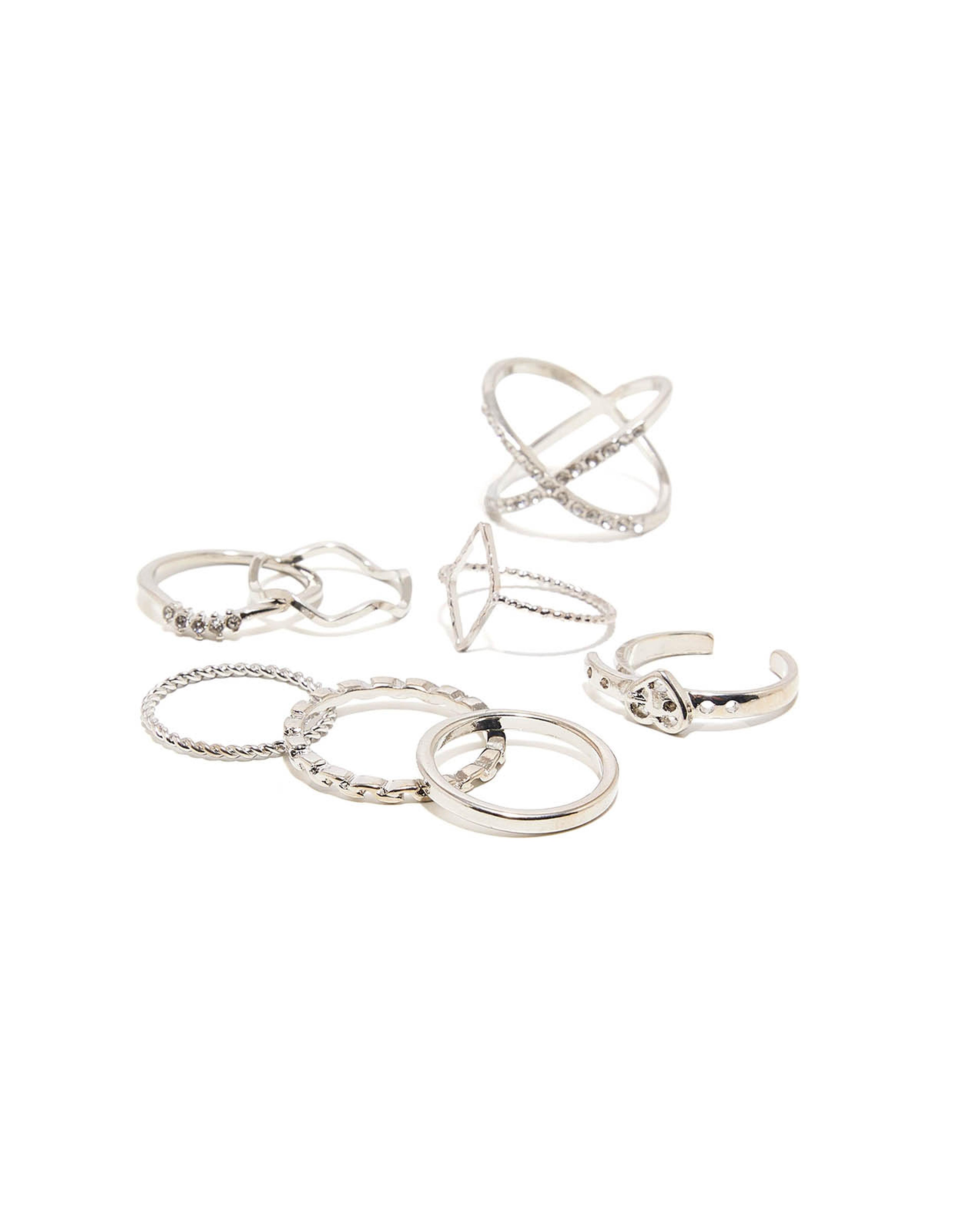 أقراط متعددة 