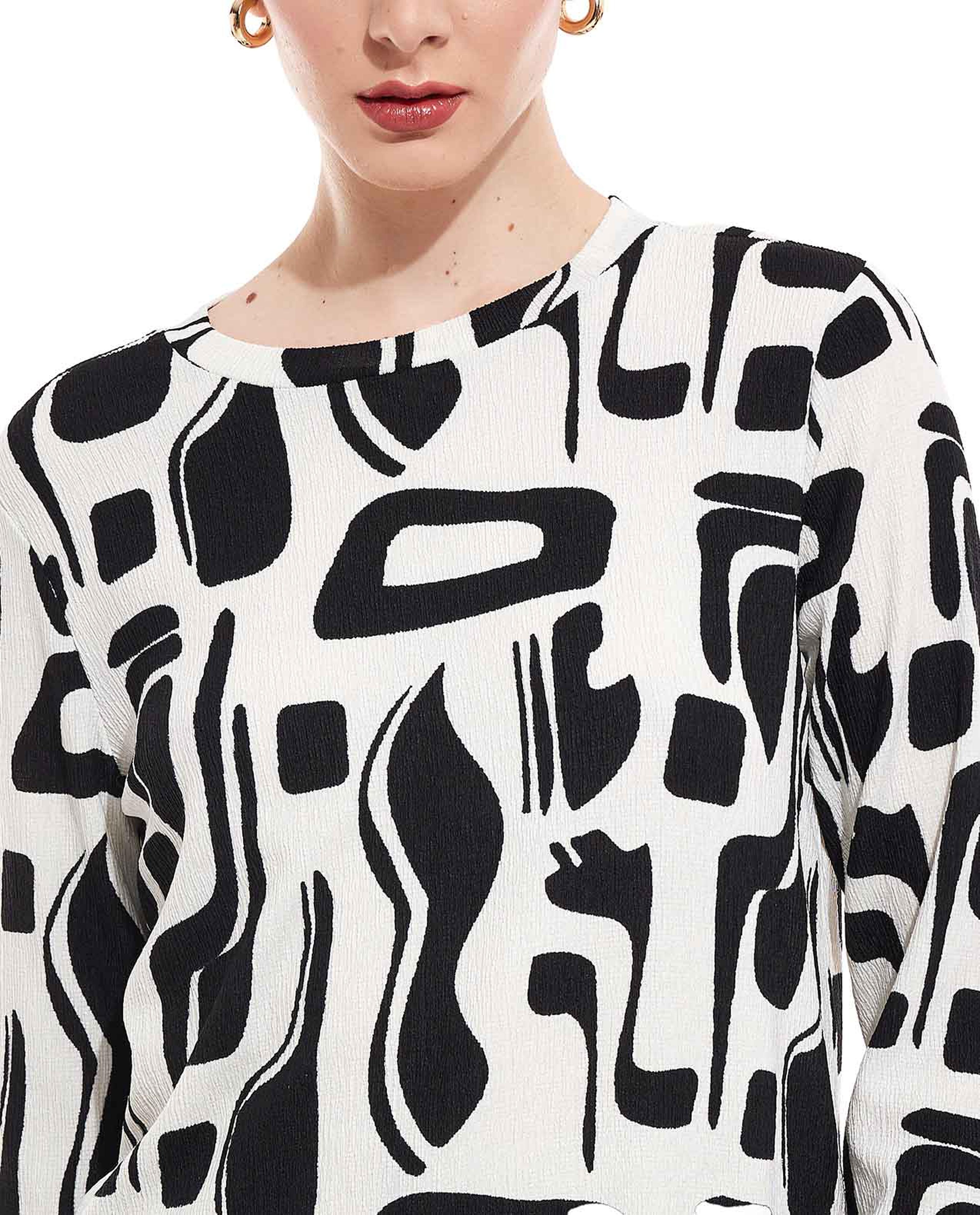 Printed Top with Crew Neck and Long Sleeves