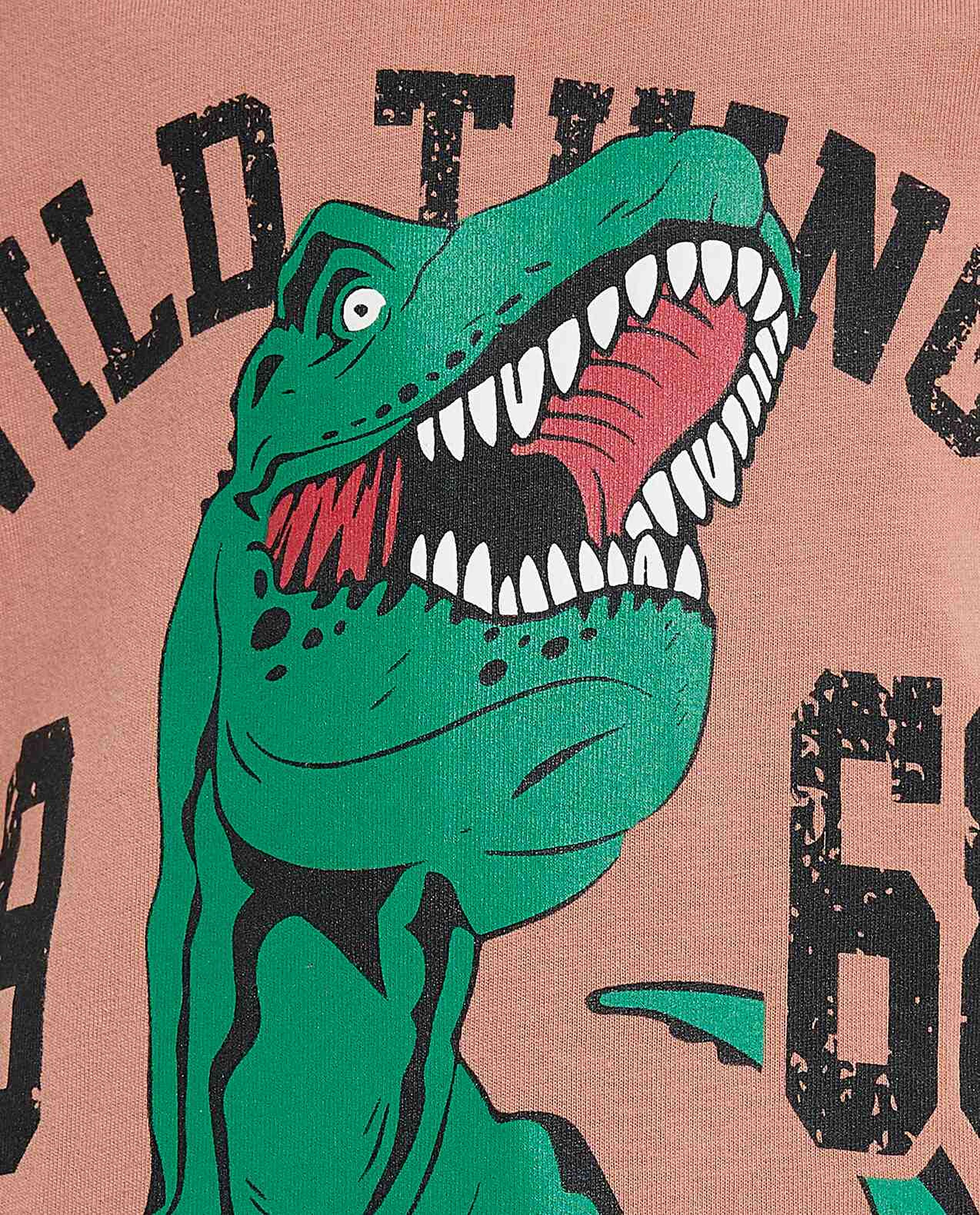 تيشيرت بطبعة جيرافيك بياقة دائرية بأكمام قصيرة 