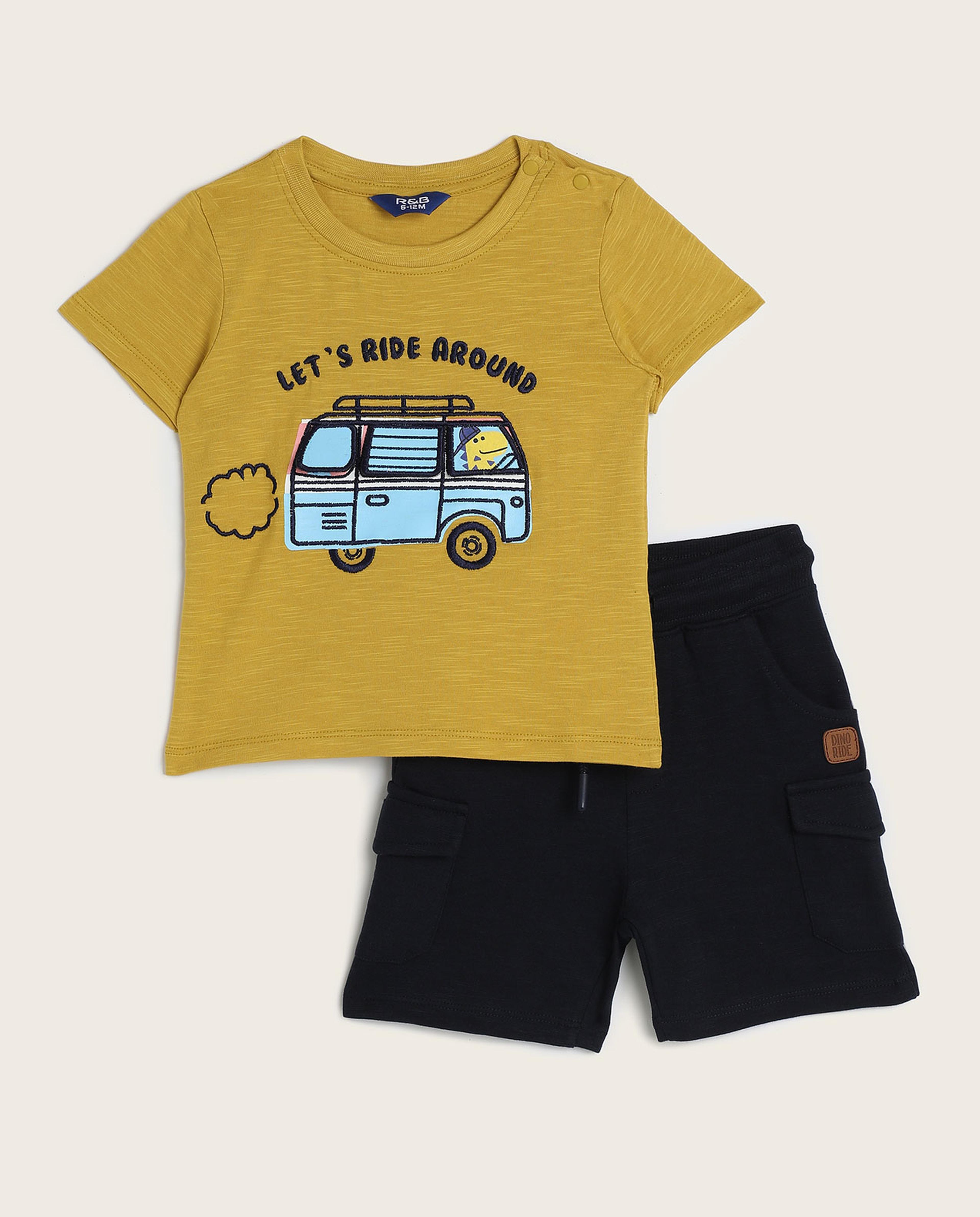 طقم ملابس بطبعة