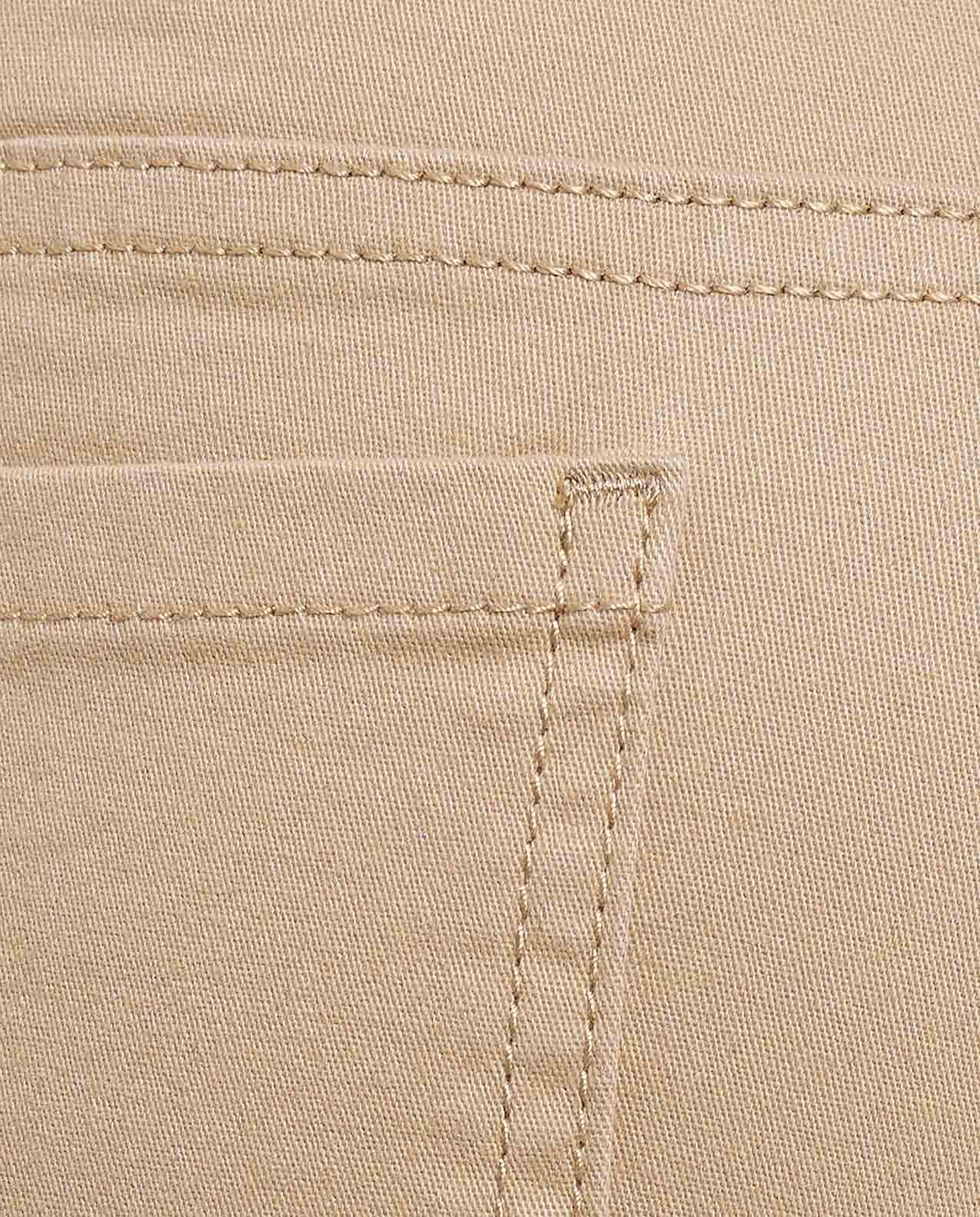 بنطال برباط خصر 